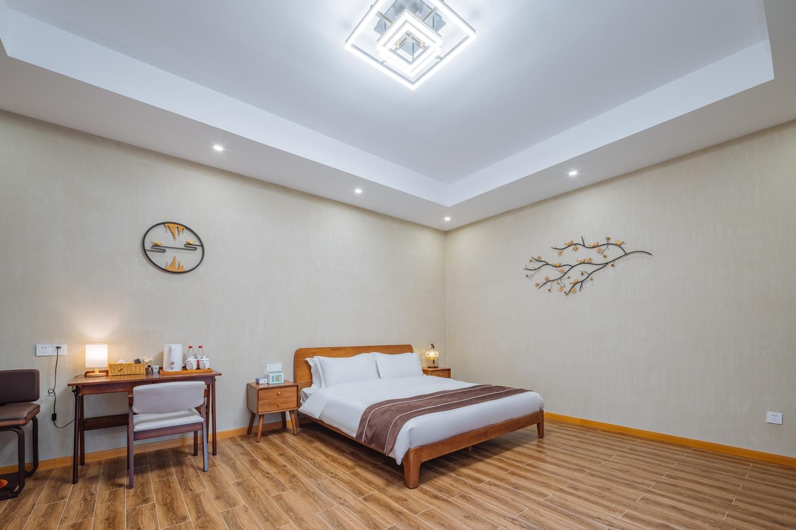 Floral Hotel·Yunshang Hot Spring Hotel King Suite Room 2
