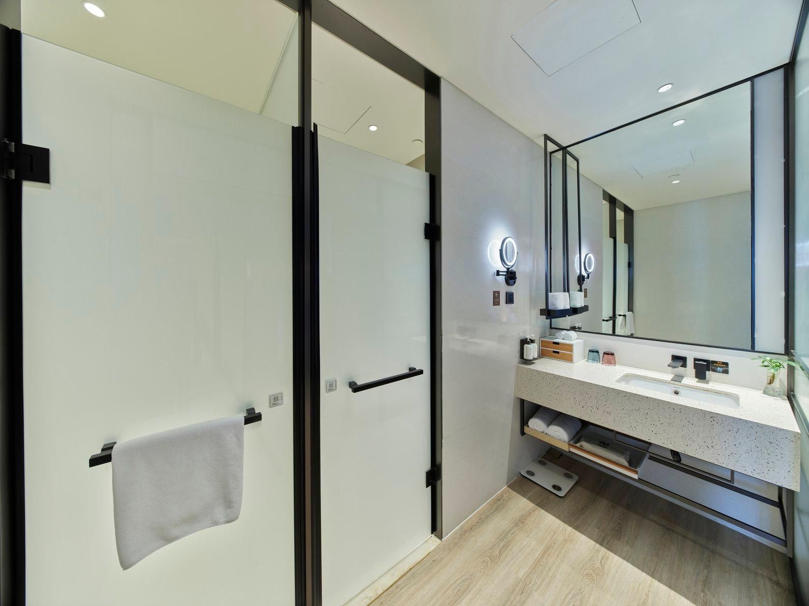 2 Twin Beds Premium Football Stadium View