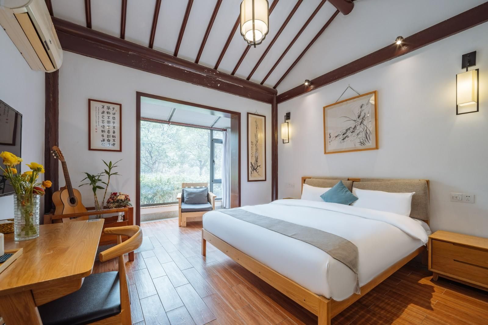 Floral - Mountain View King Room, Qinhuai