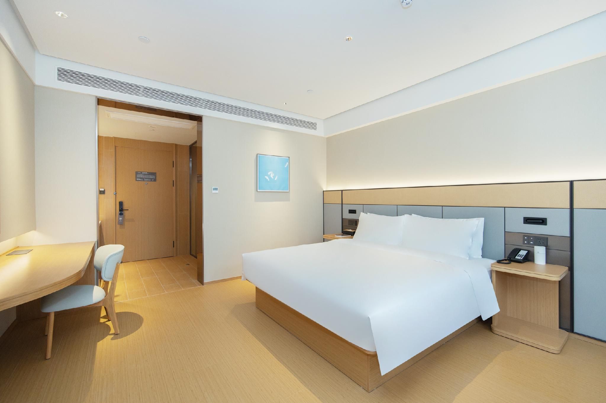Huazhu - Superior BedRoom