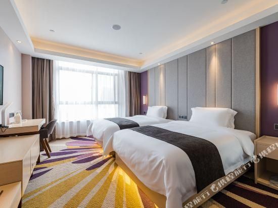 WH - Deluxe Bed Room