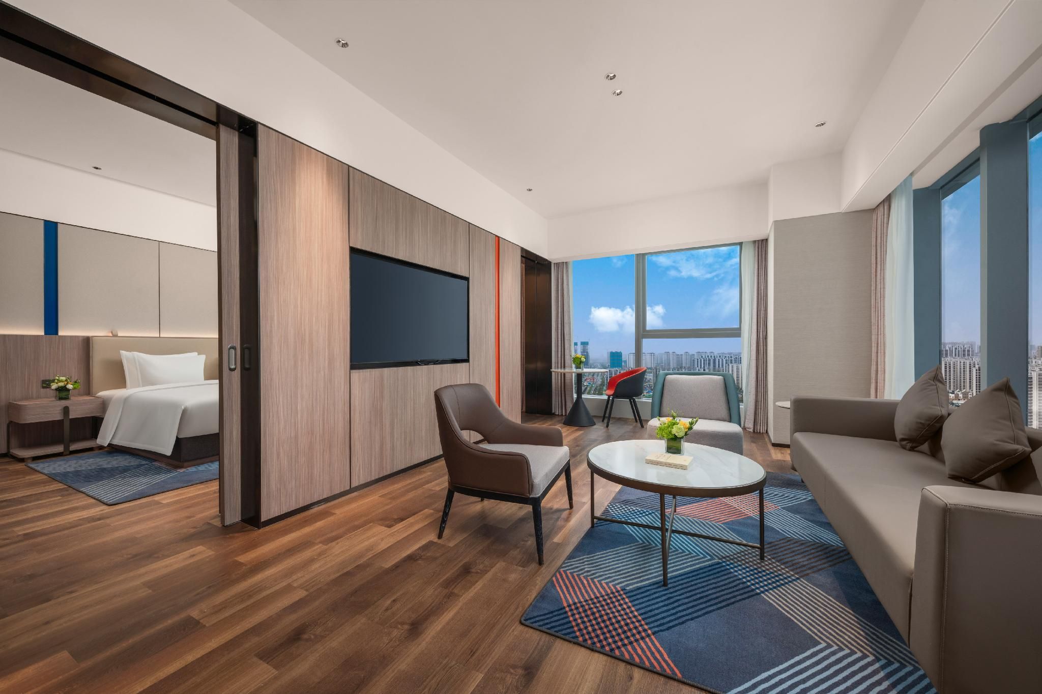 1 King Bed 1 Bdrm Suite With Bath