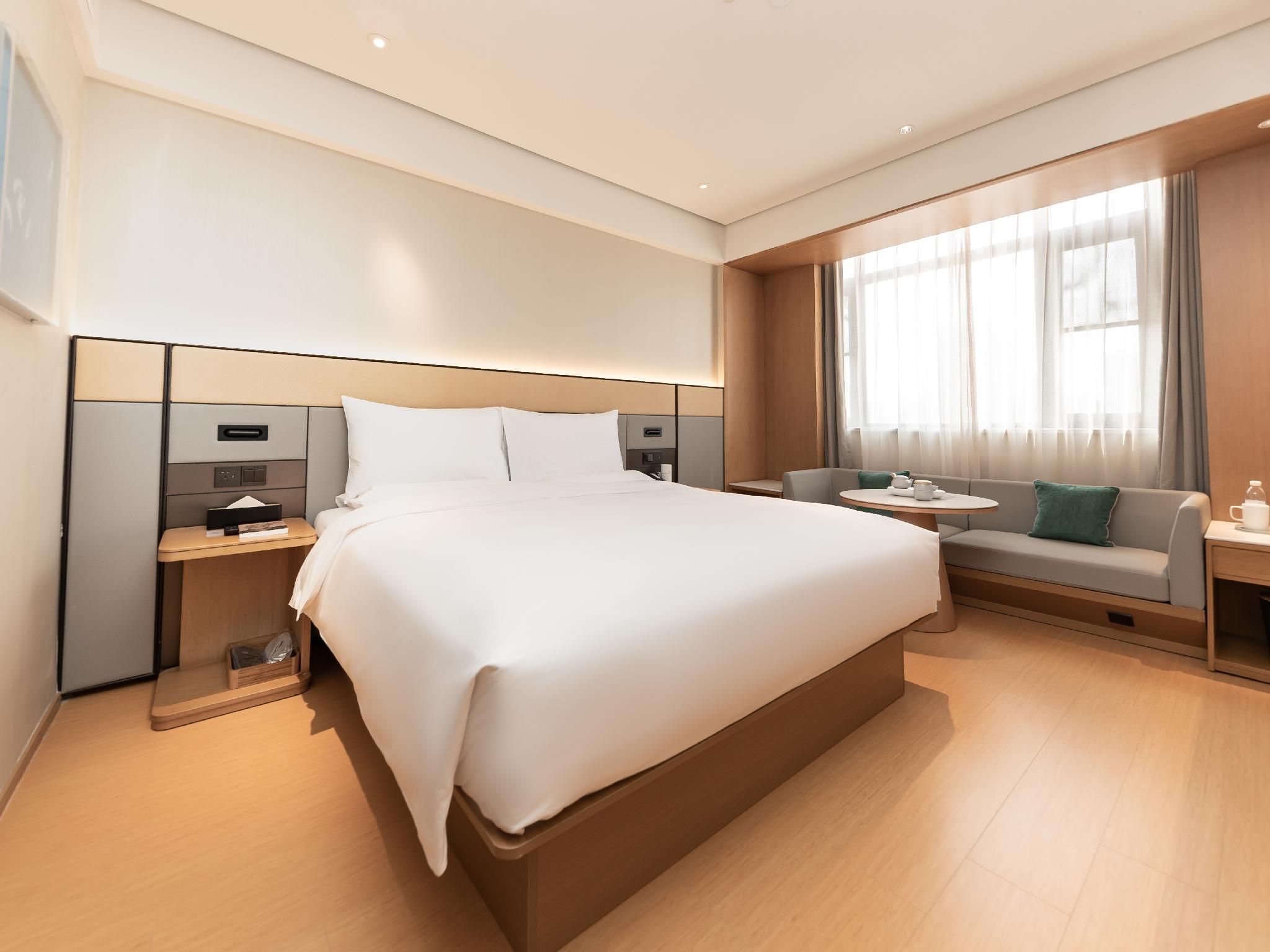 Business Queen Bed Room