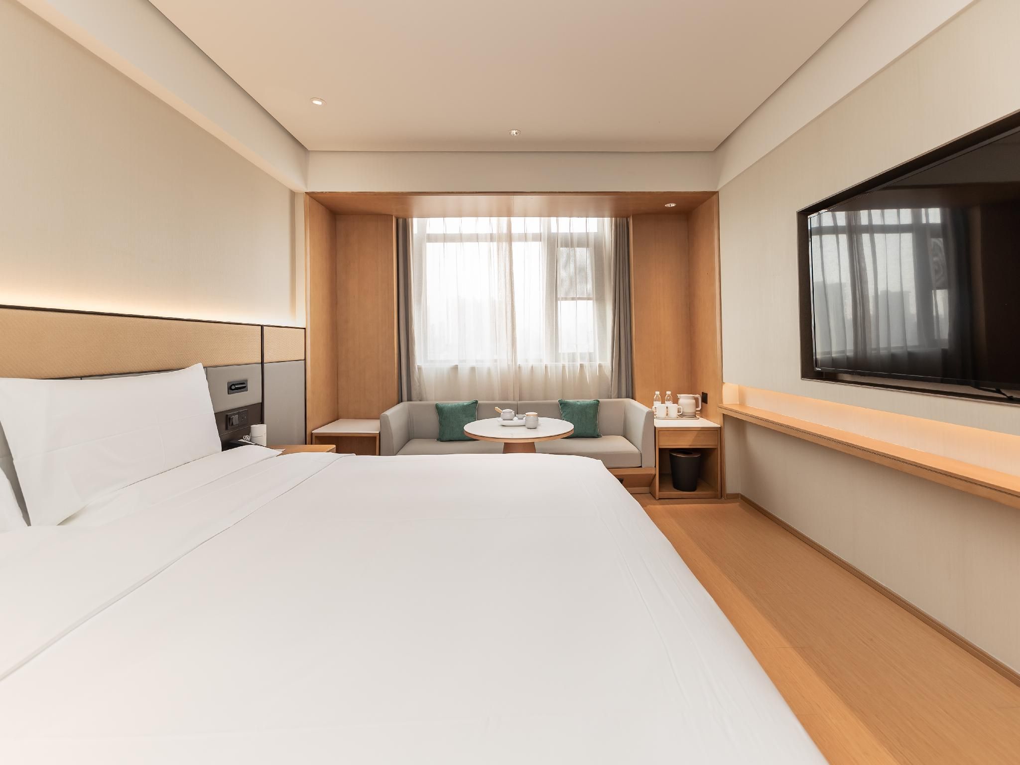 Business Queen Bed Room