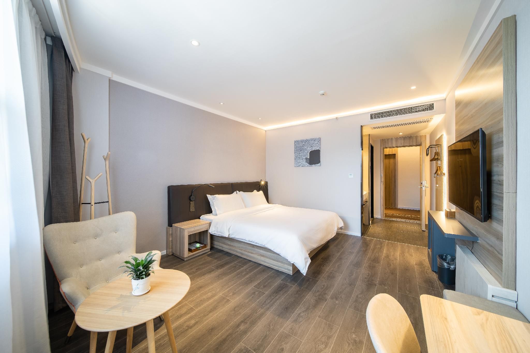 Huazhu - Superior BedRoom
