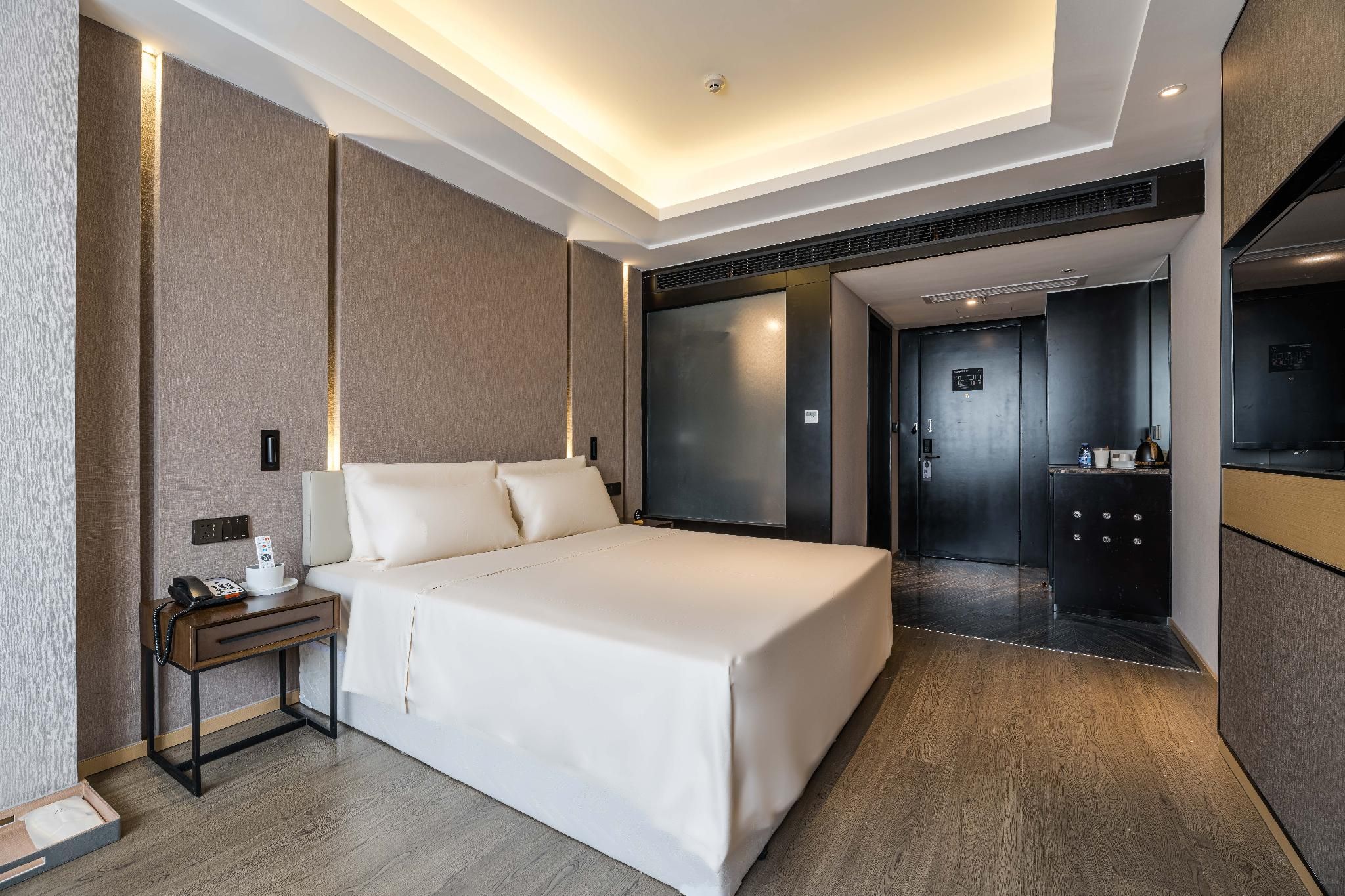 Executive room, Guest room, 1 Queen