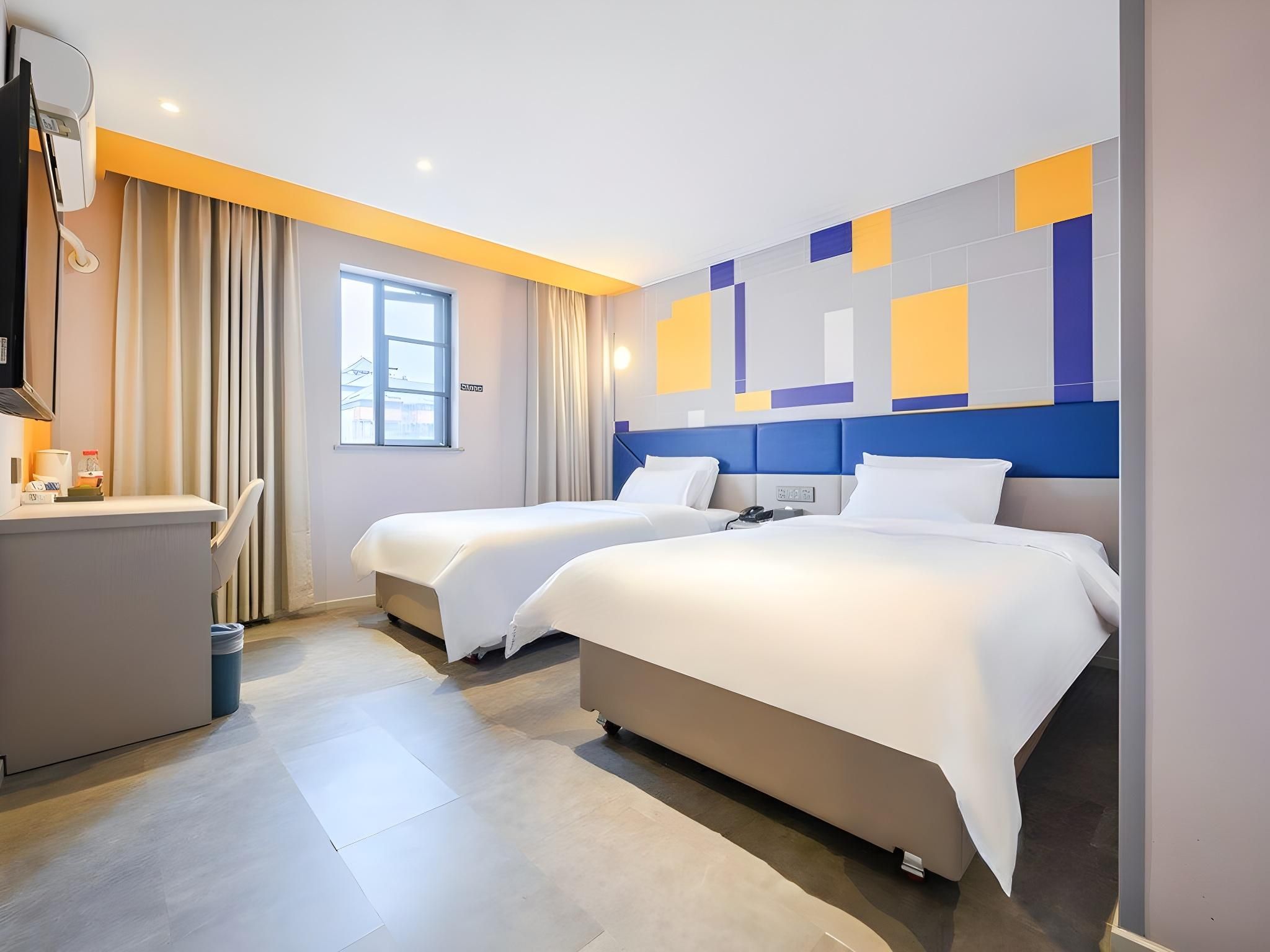 WH - New 7 Days Zizai Twin Room