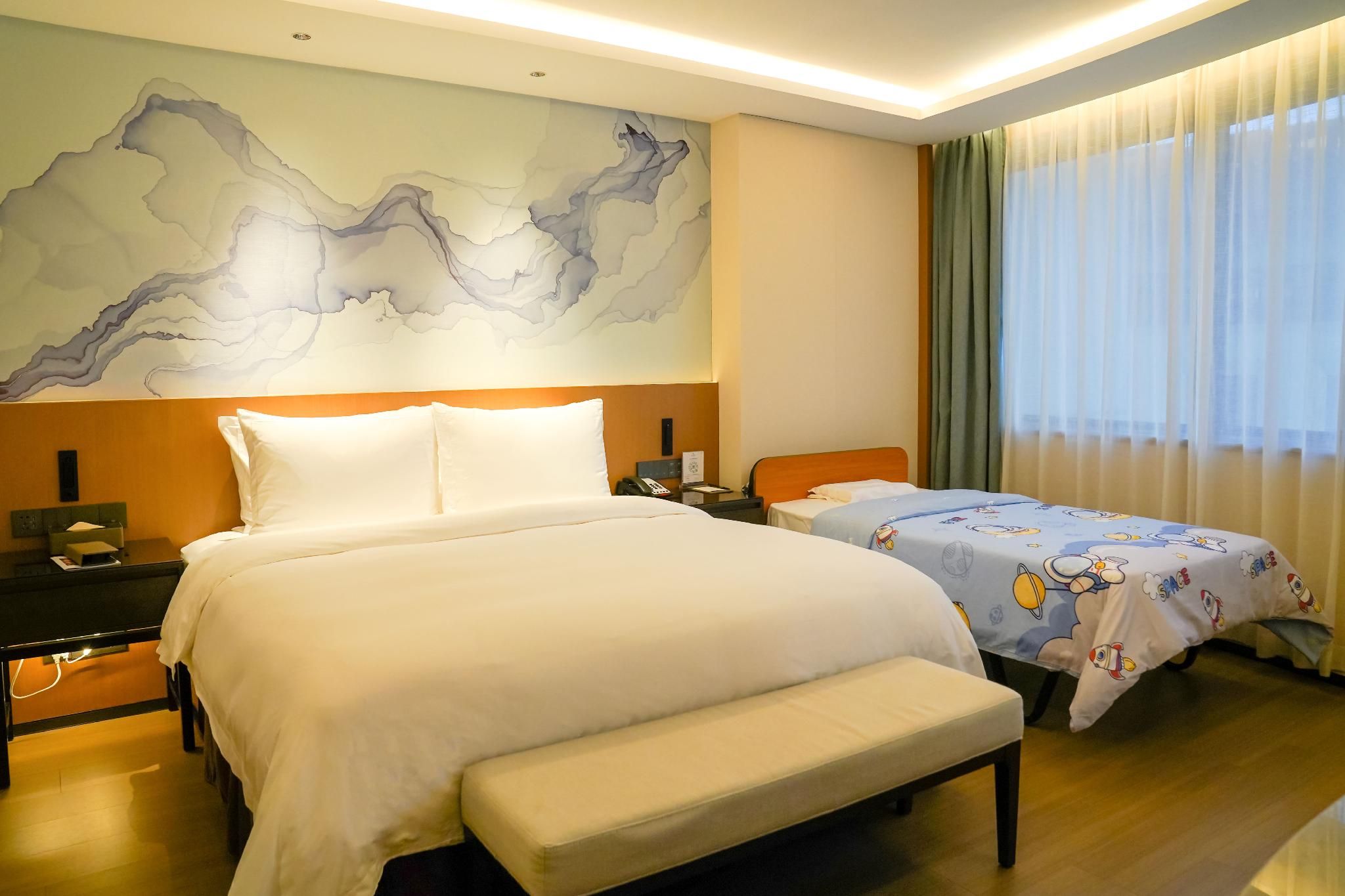 Grand Executive Room