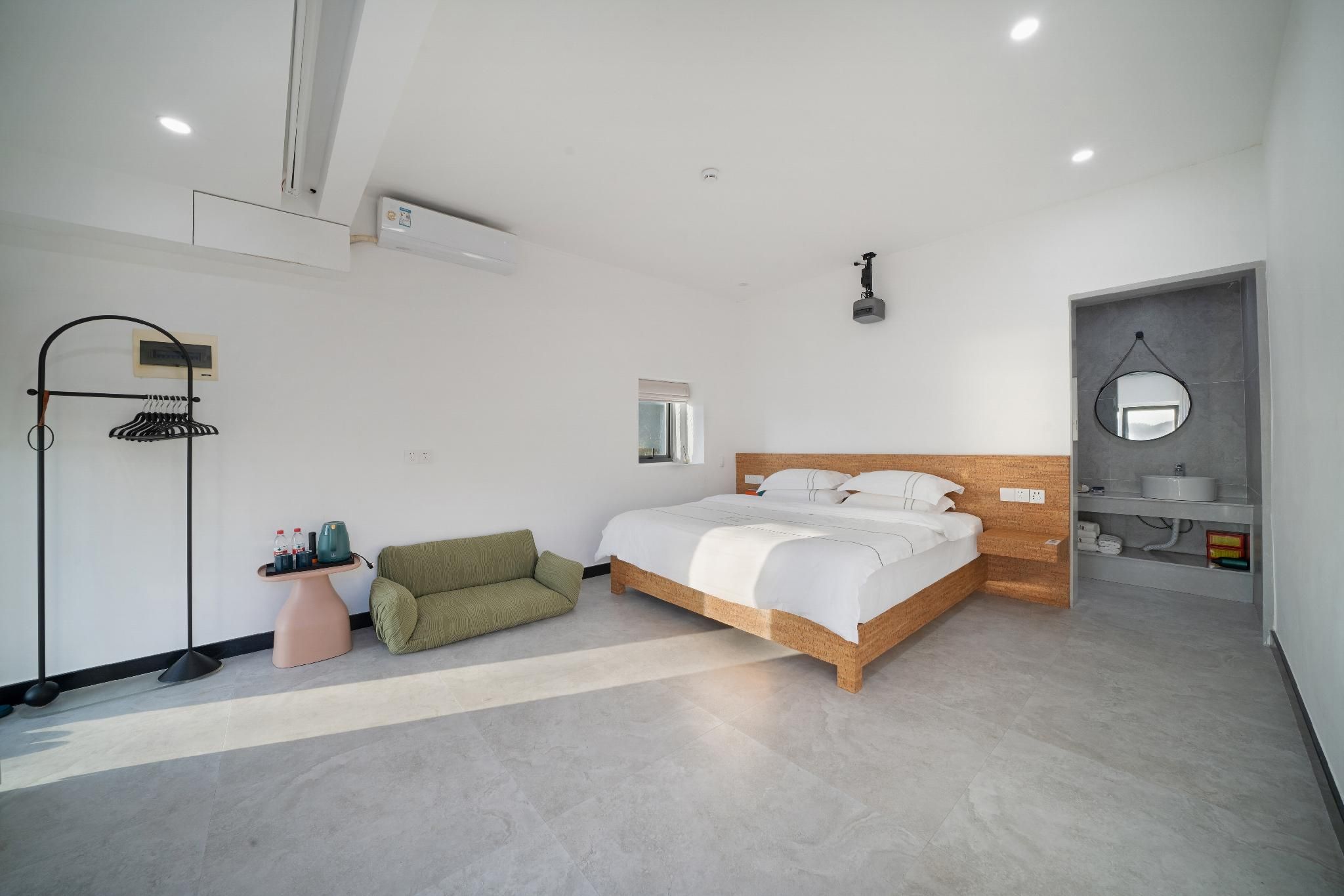 Terrace View King Room