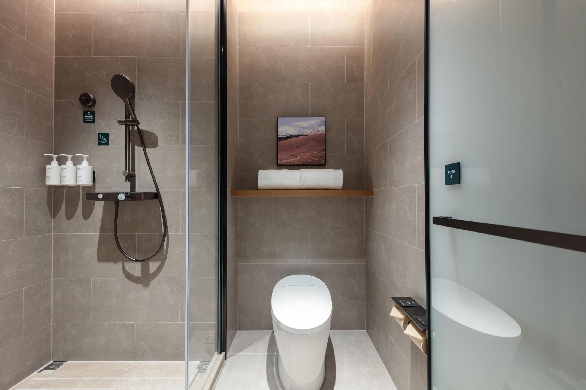 Executive room, Guest room, 1 Queen