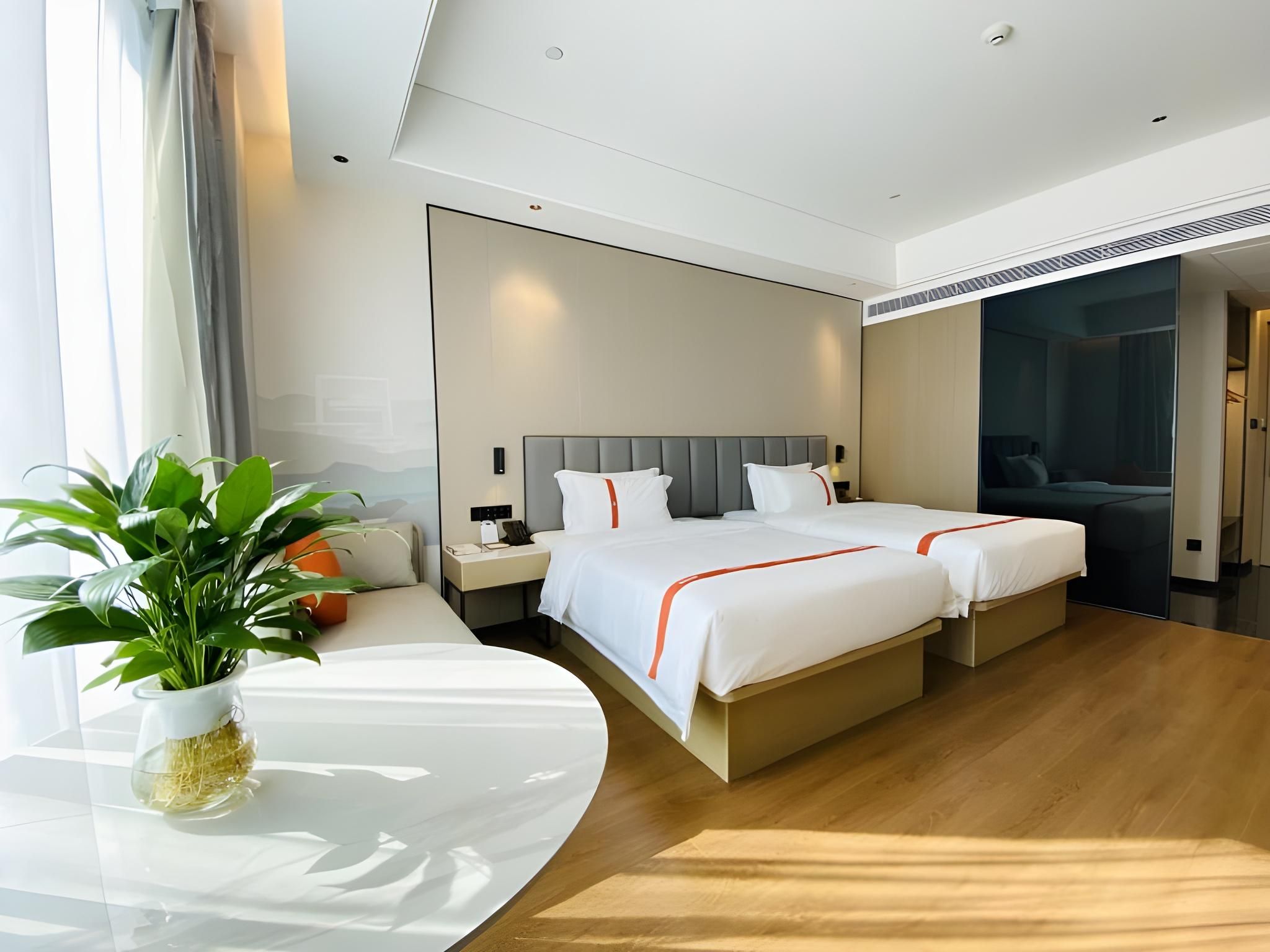 Twin Room with View