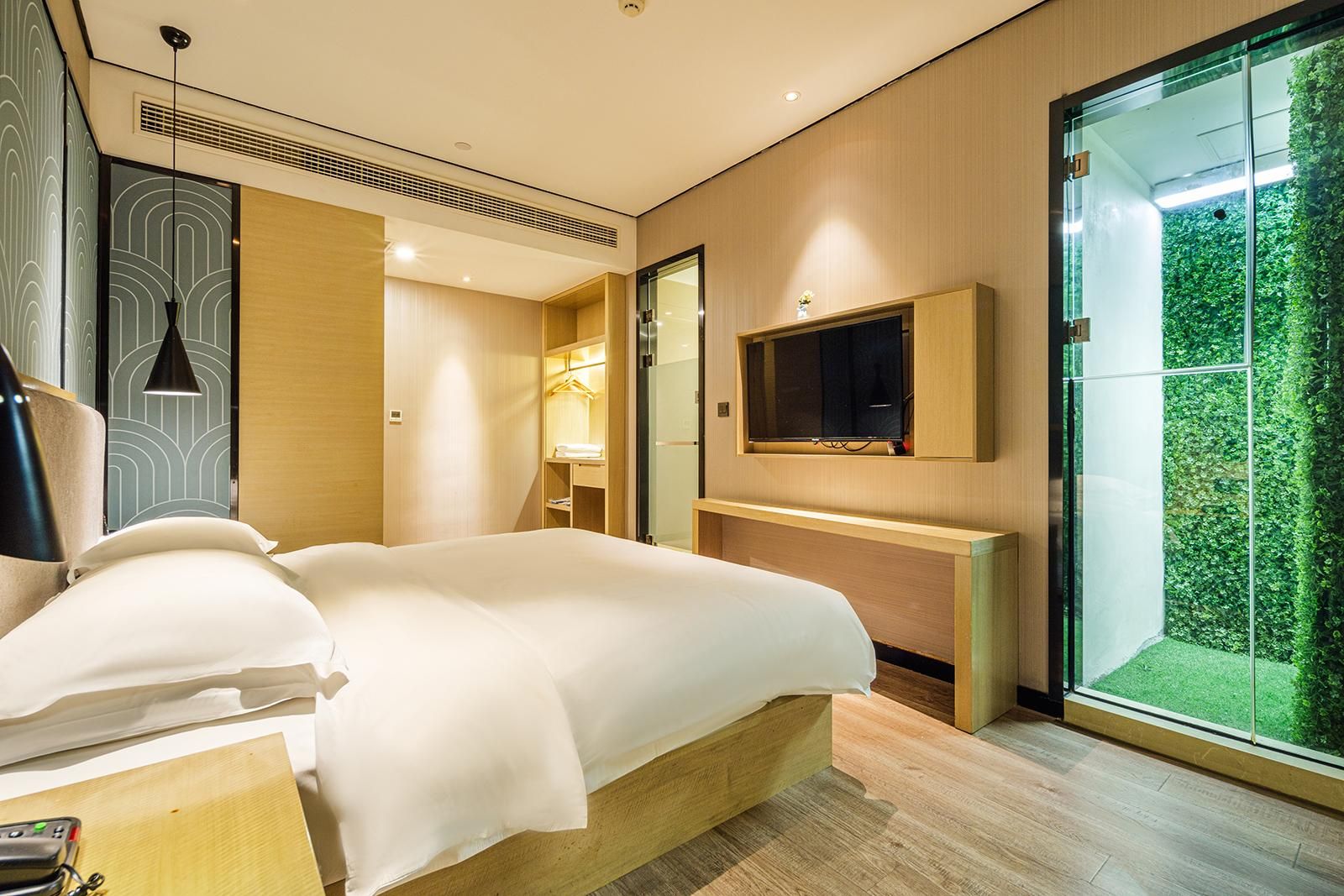 Select Bed Room