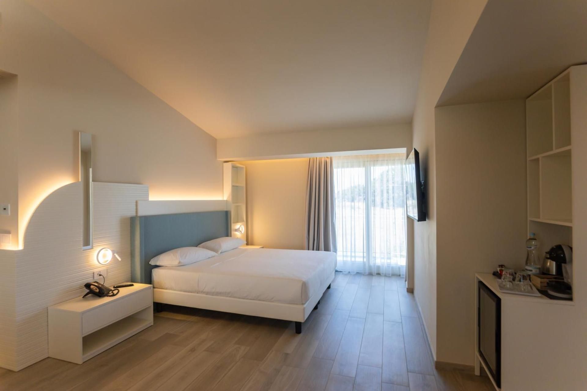 Superior Double or Twin Room with Sea View