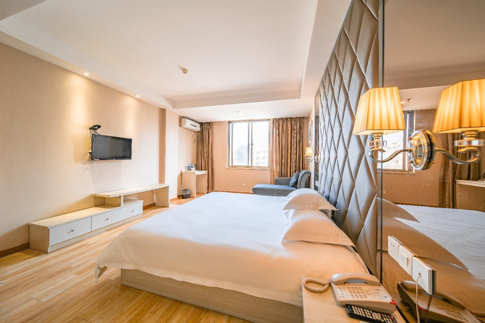 Huazhu - Superior BedRoom