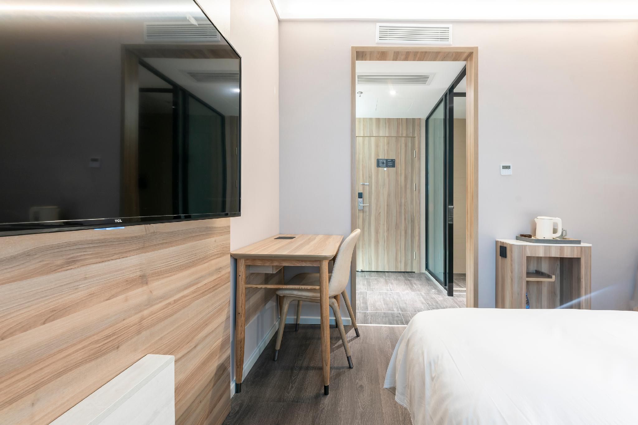 Huazhu - Superior BedRoom