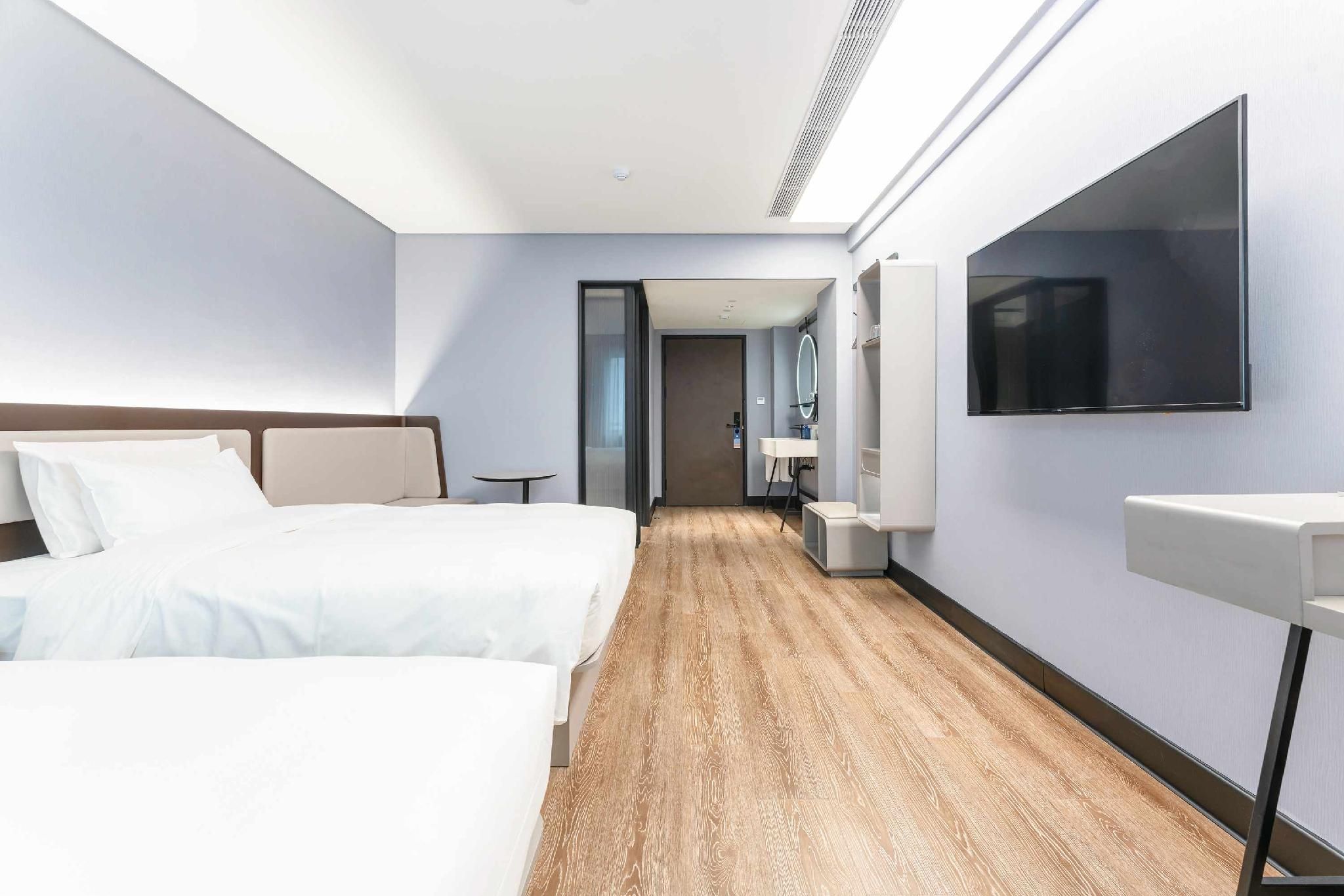 Huazhu - Deluxe Twin Room