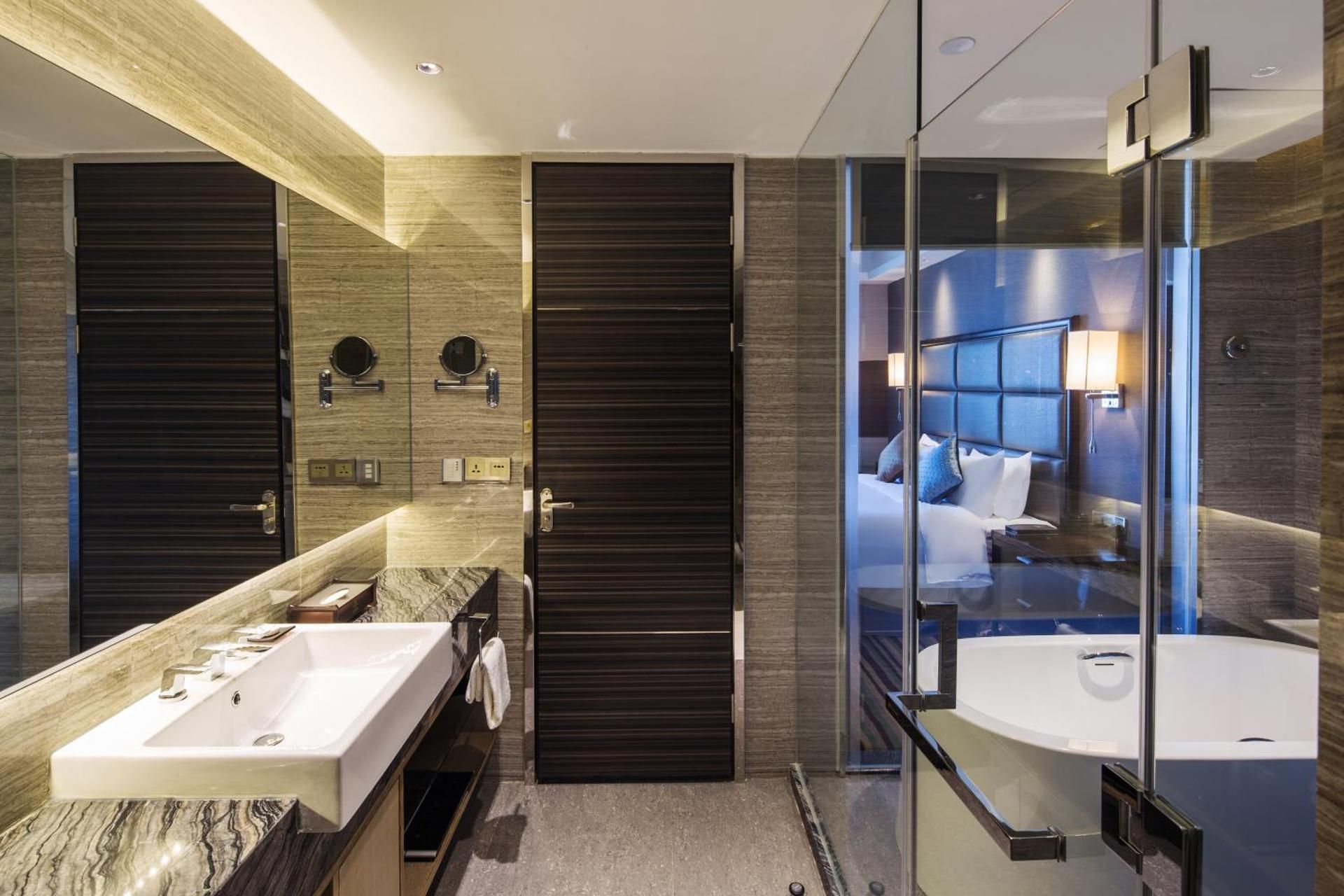 One-Bedroom Suite