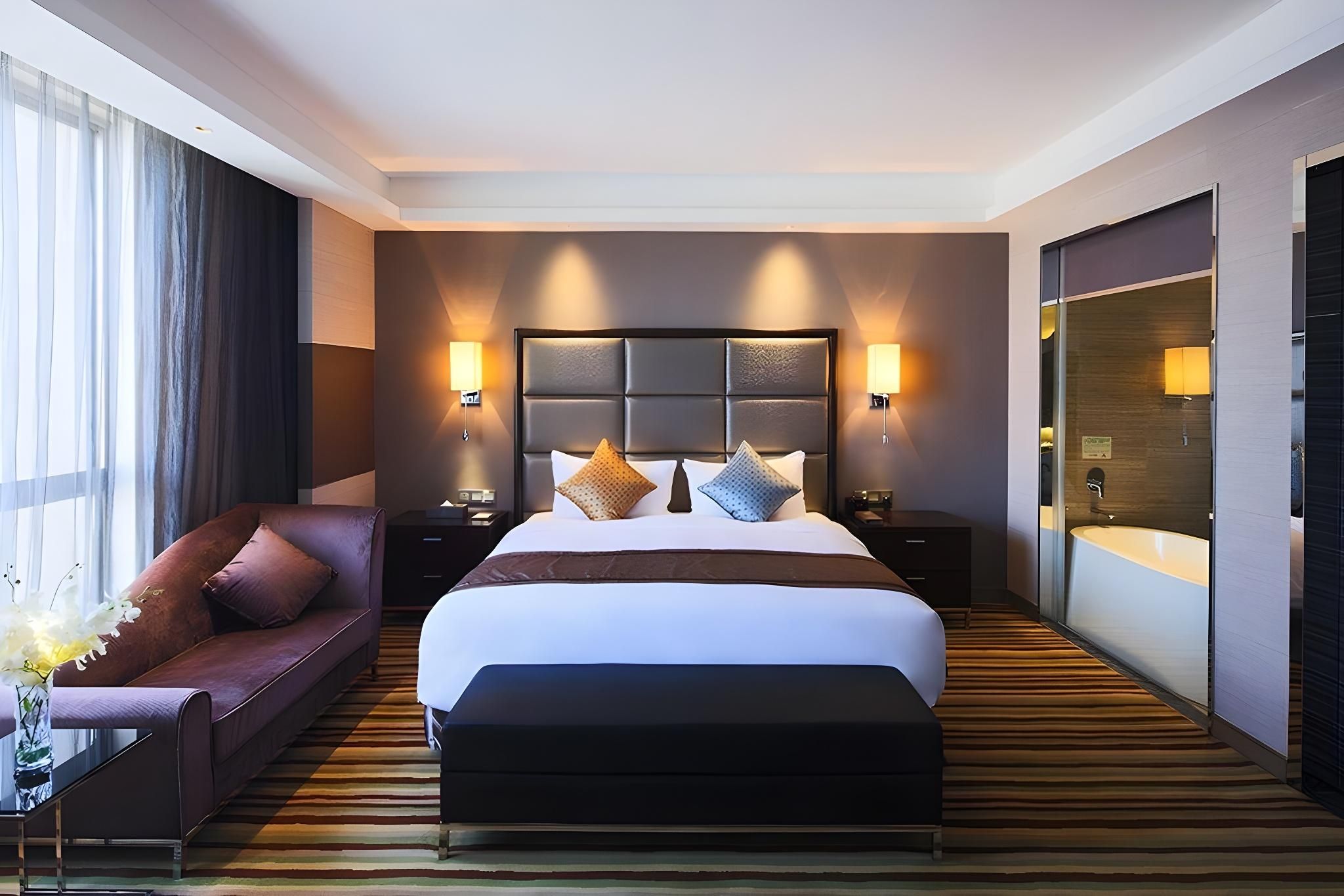 Deluxe King Bed Room