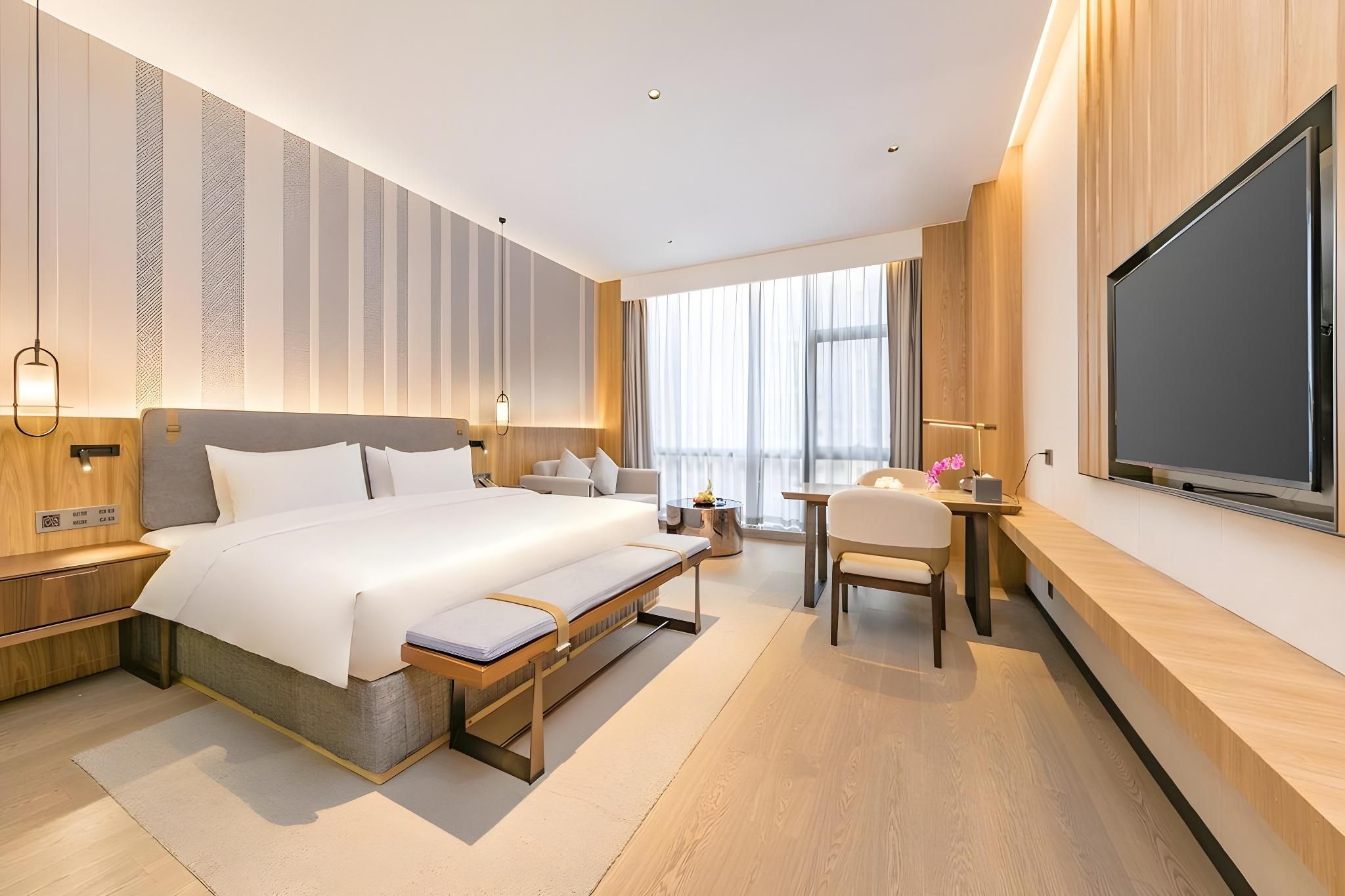 Deluxe King Room