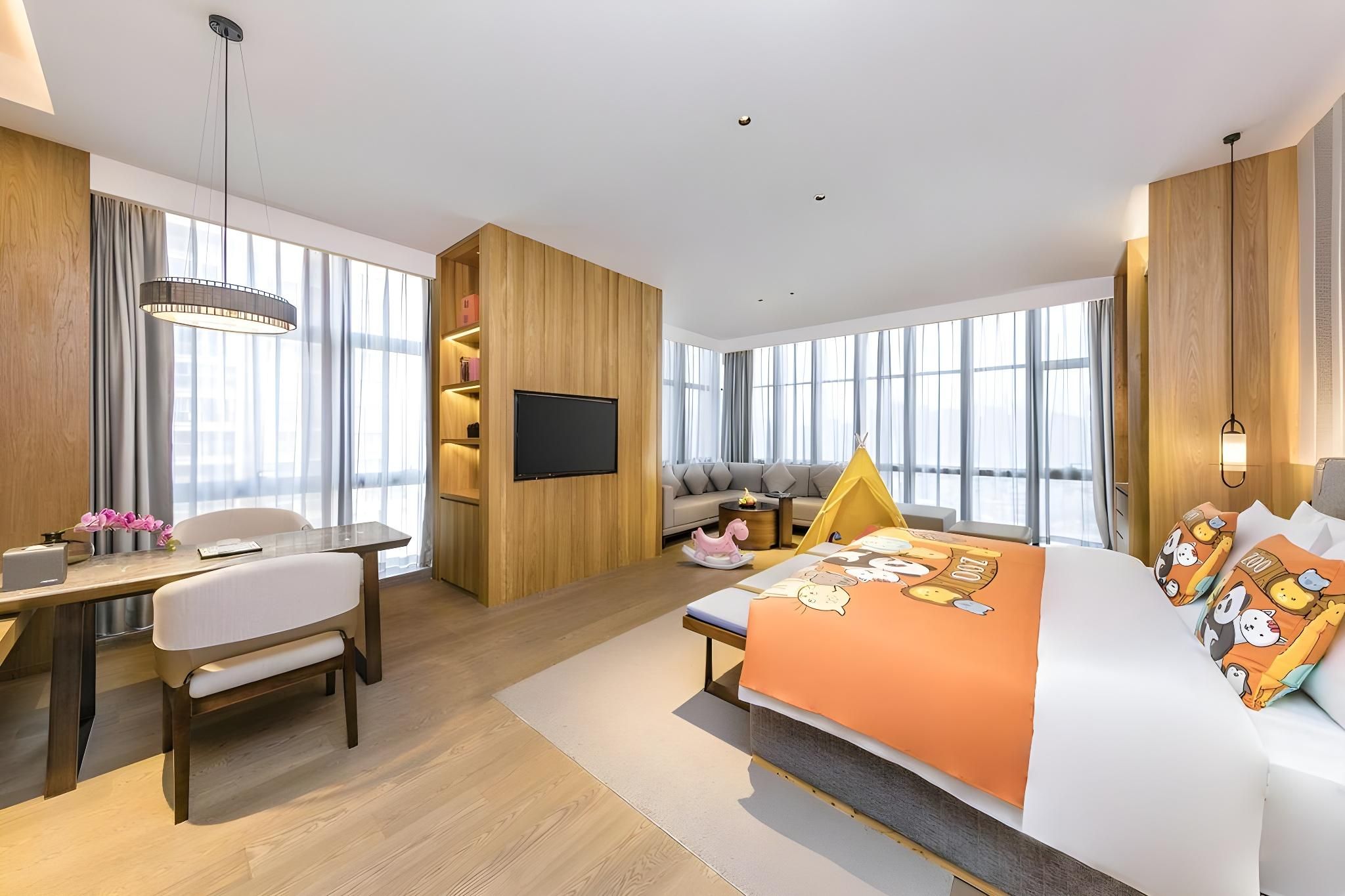 Deluxe Parent-child Queen Room