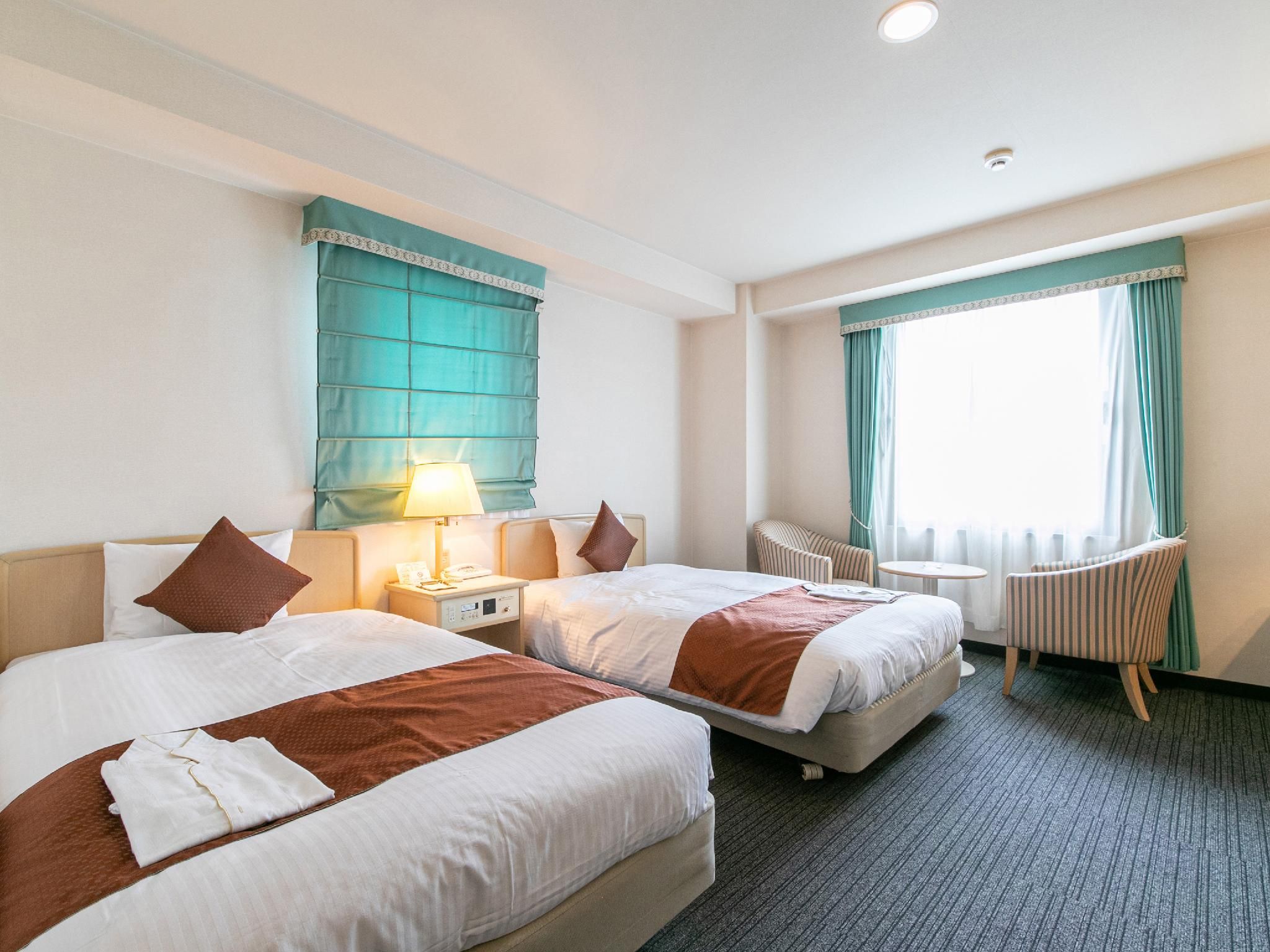 Corner Twin Room A