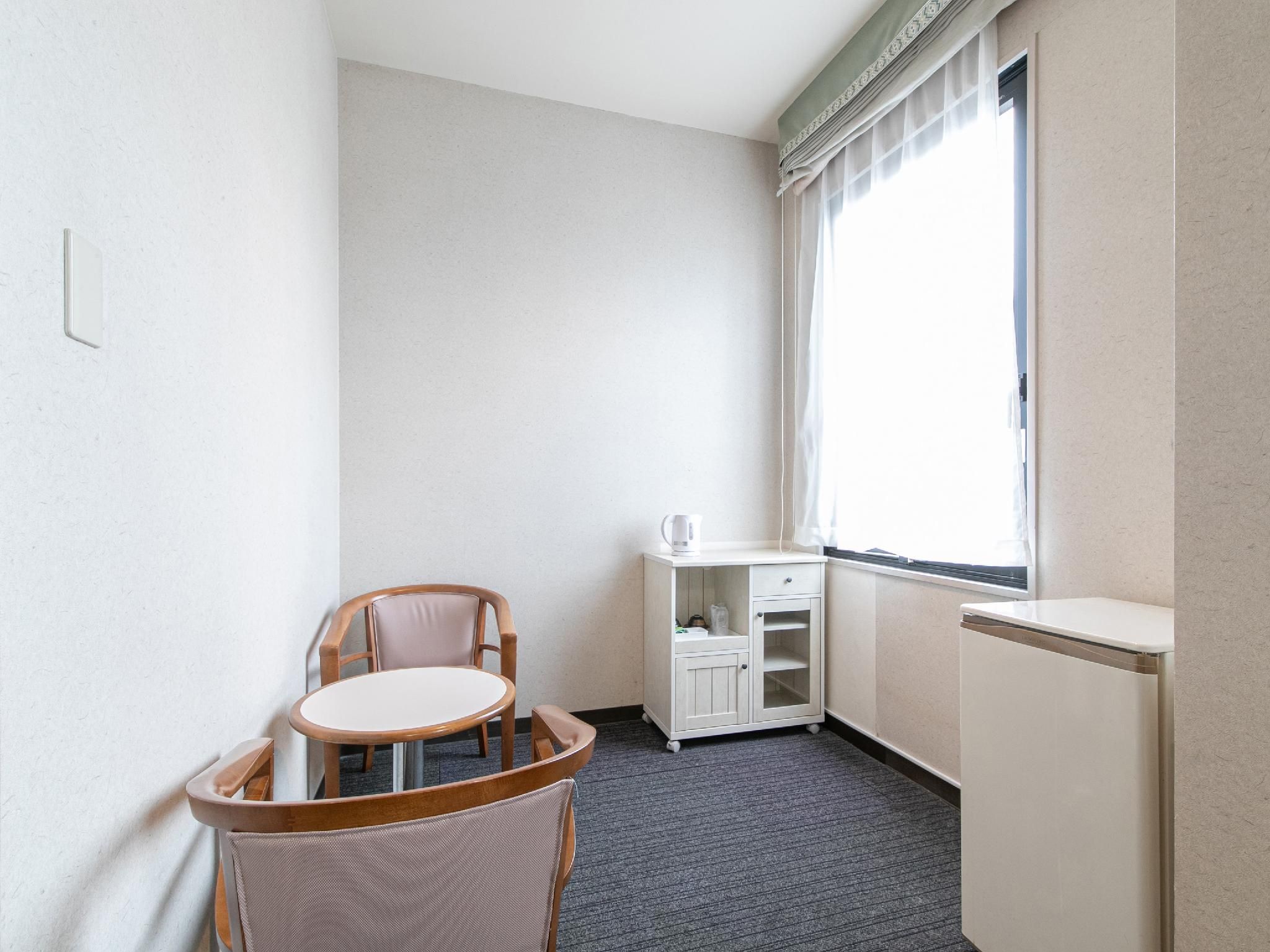 Japanese-Style Room