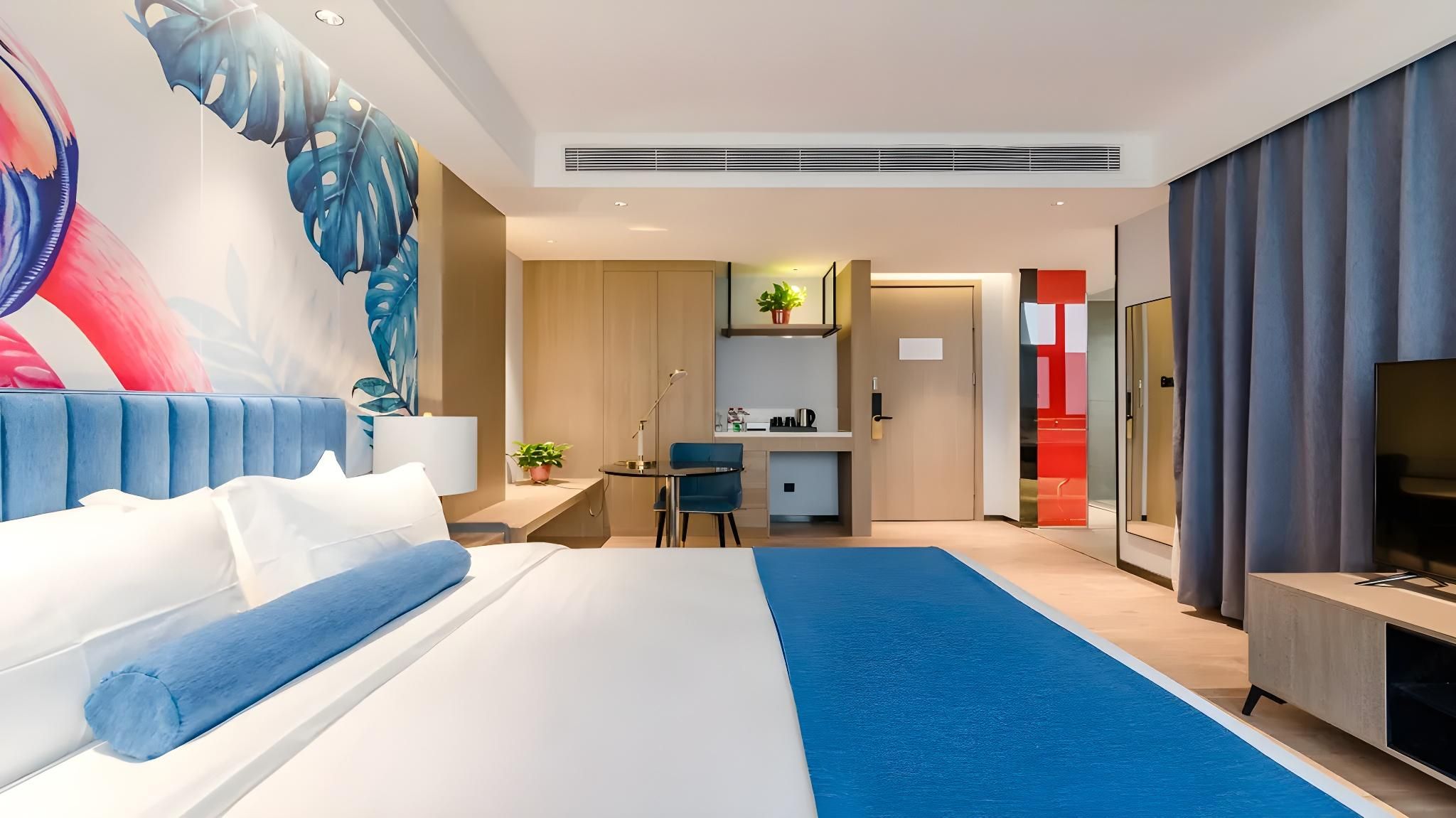 Business King Room