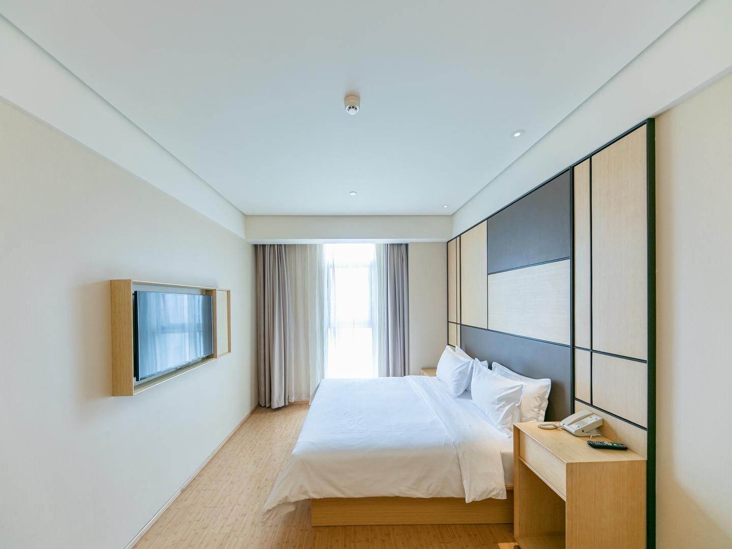 Huazhu - Superior BedRoom