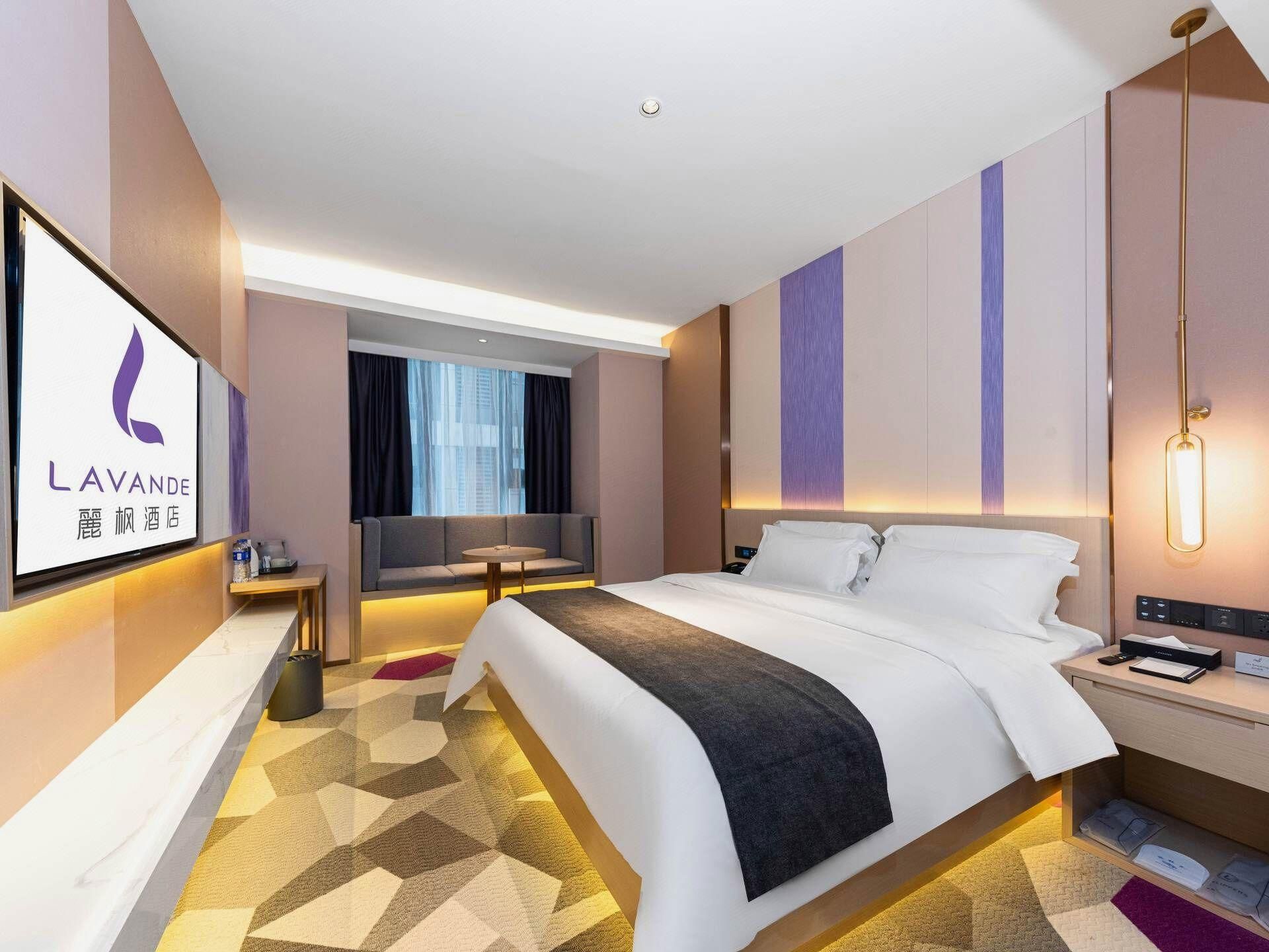 WH - Deluxe Bed Room