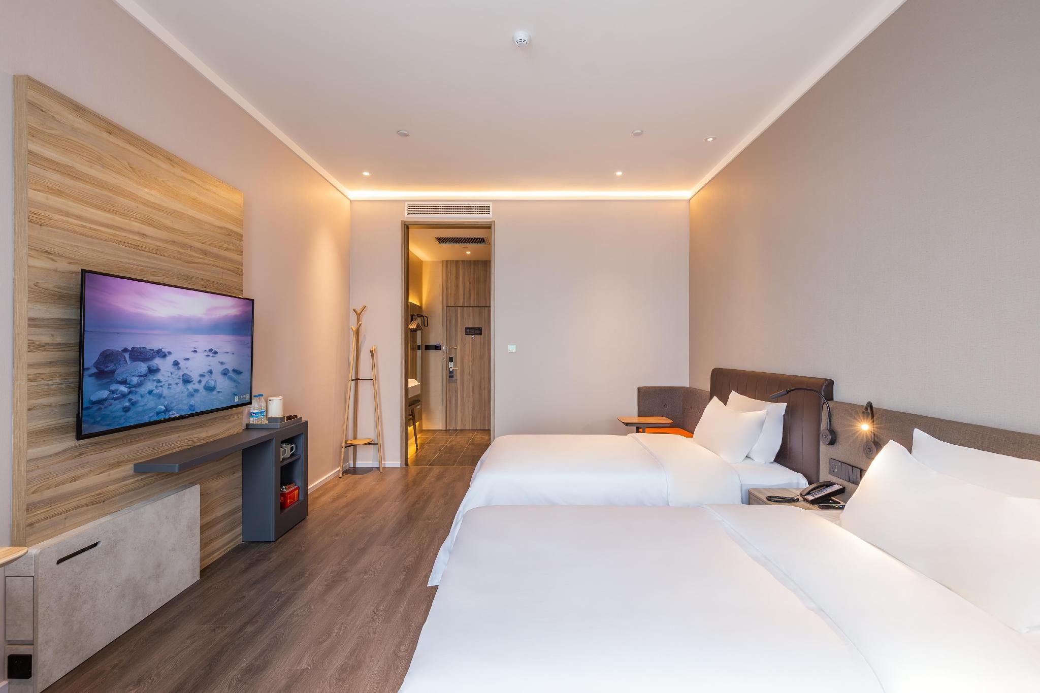 Huazhu - Deluxe Twin Room