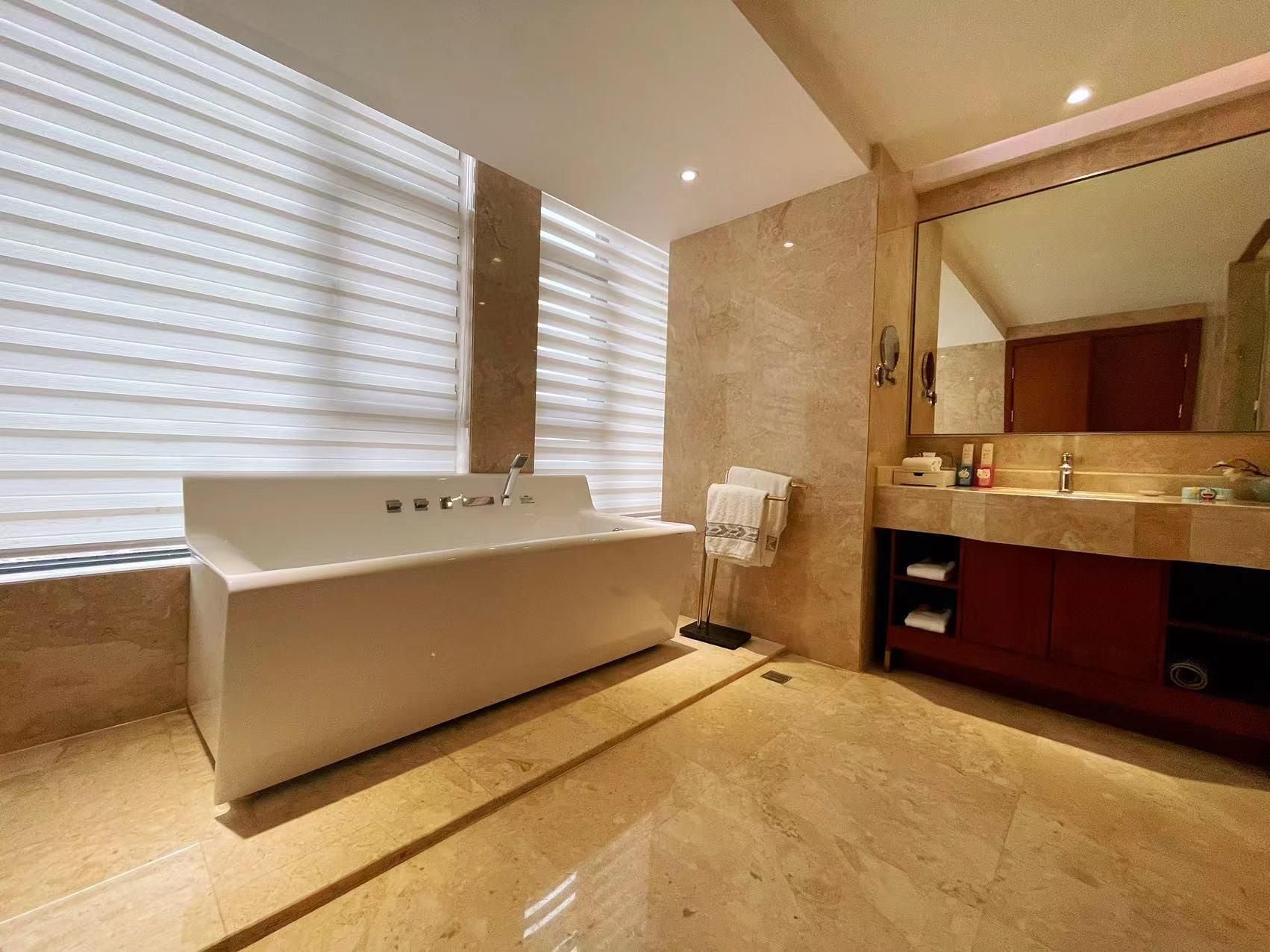 Huazhu - Deluxe Bonding Suite