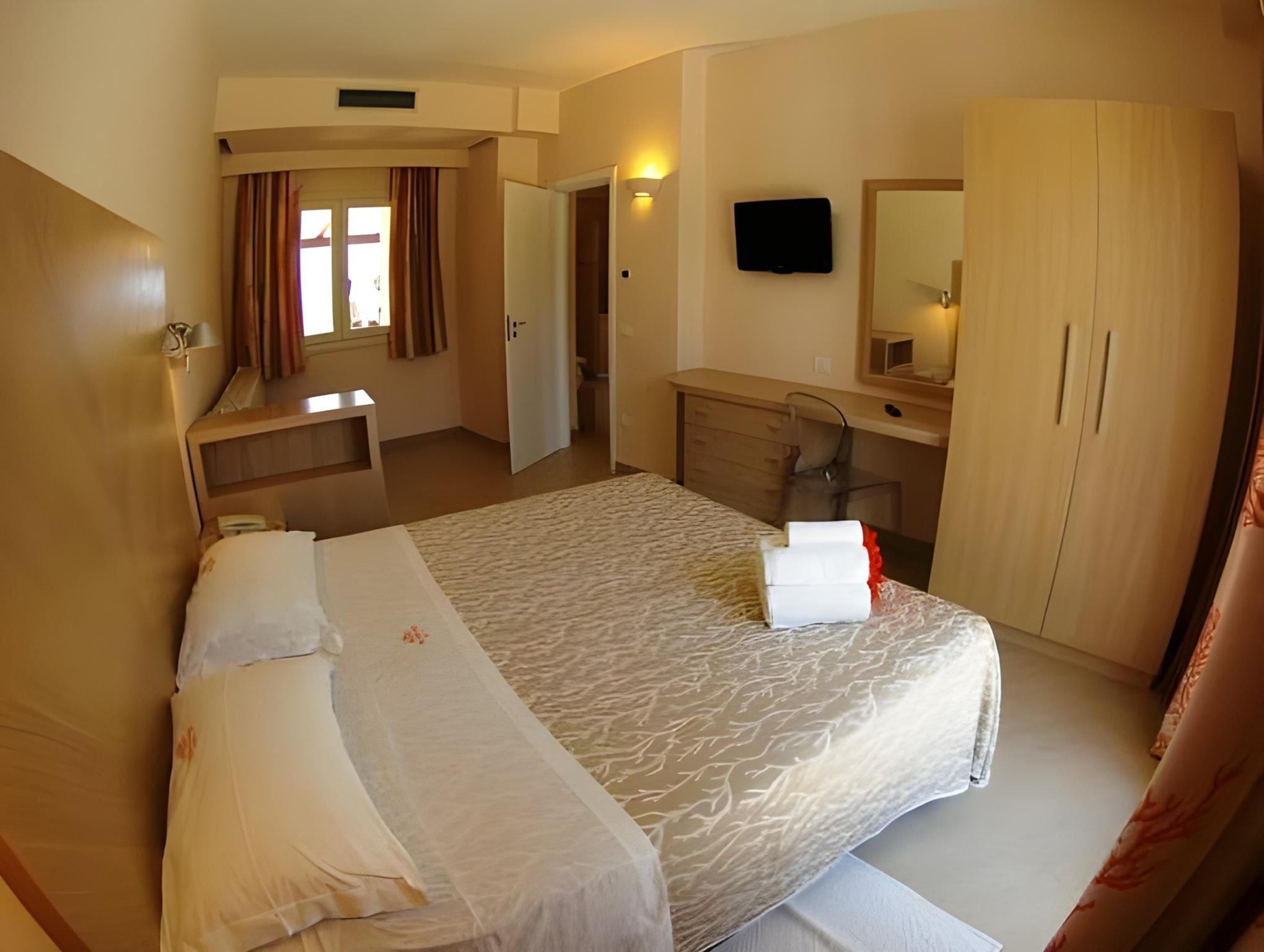 Two-Bedroom Apartment (6 Adults)