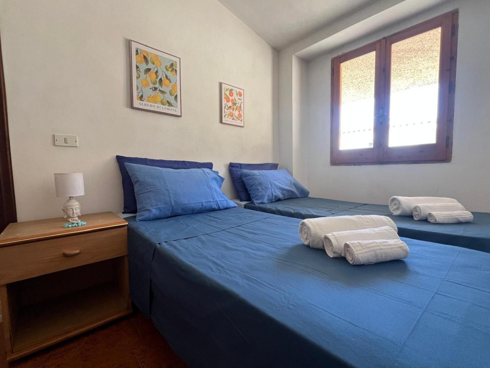 Two-Bedroom Deluxe Apartment with Garden View