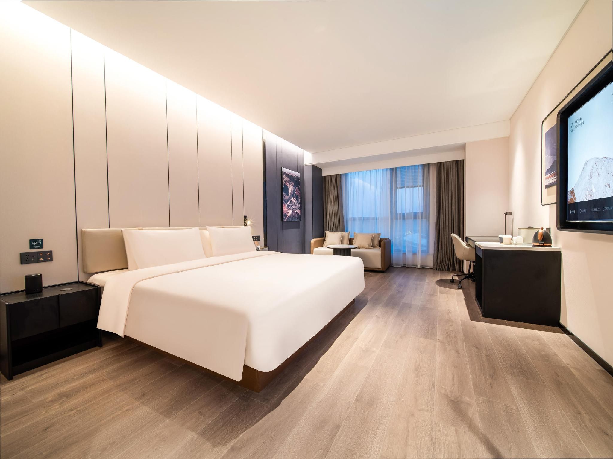 Atour - Premier 1 Bed Room with City View