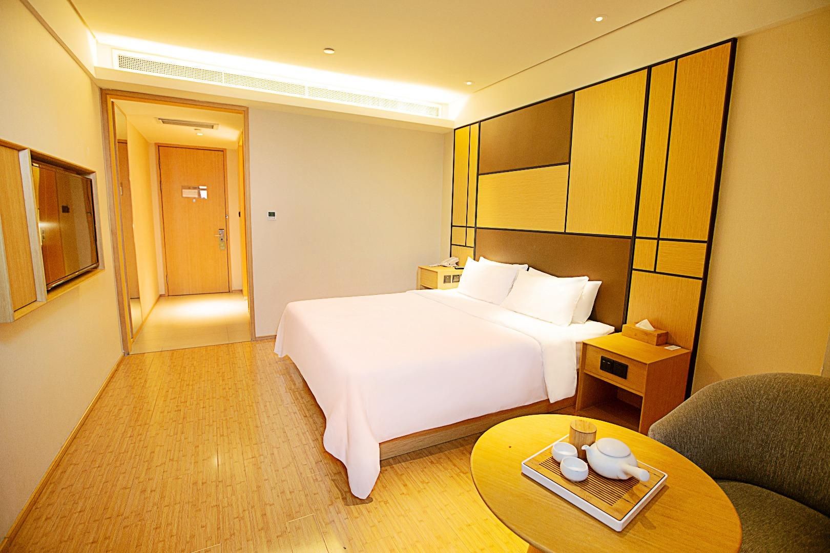 Huazhu - Room With View