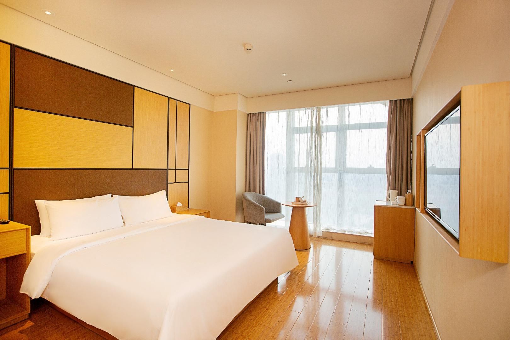 Huazhu - Room With View