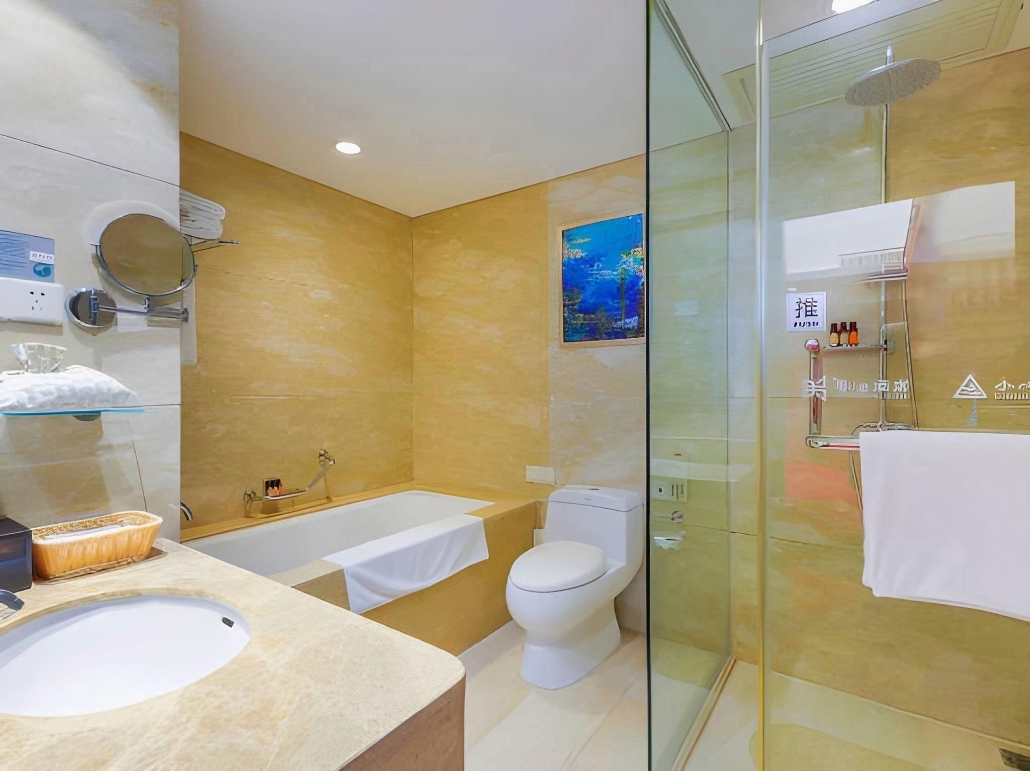 Honeymoon Suite