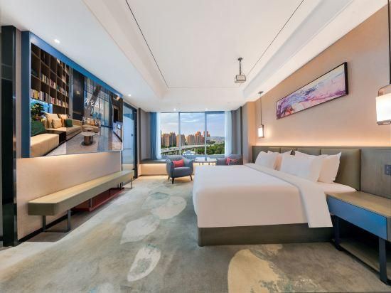 Huazhu - Deluxe Bed Room
