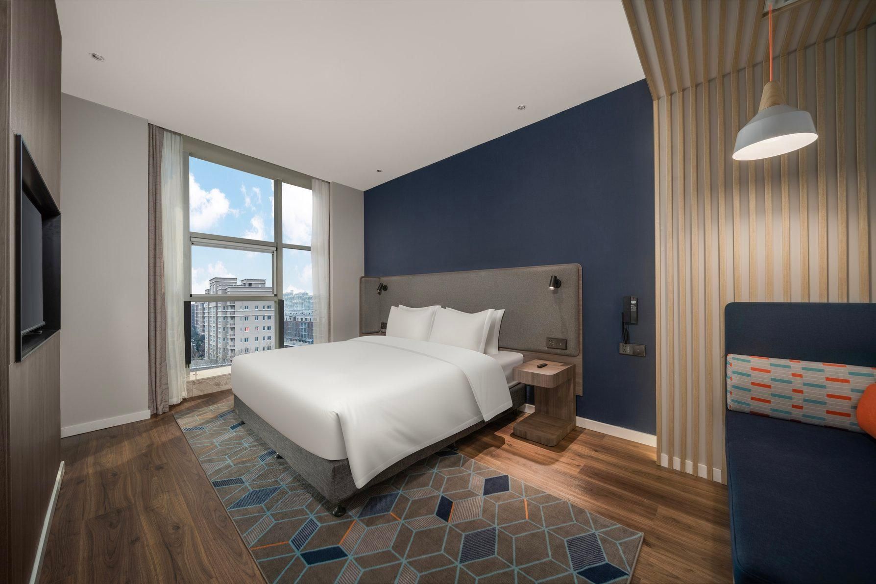 1 Bedroom Suite