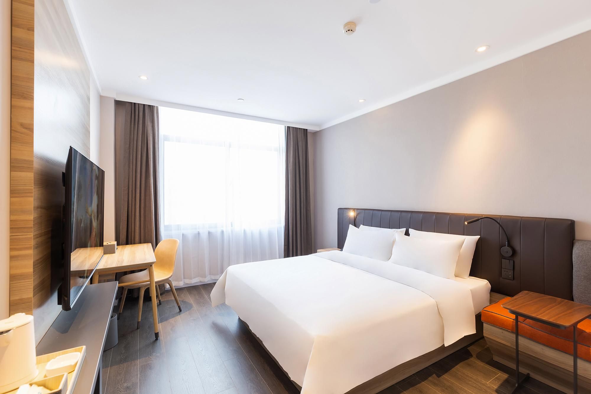 Huazhu - Superior BedRoom