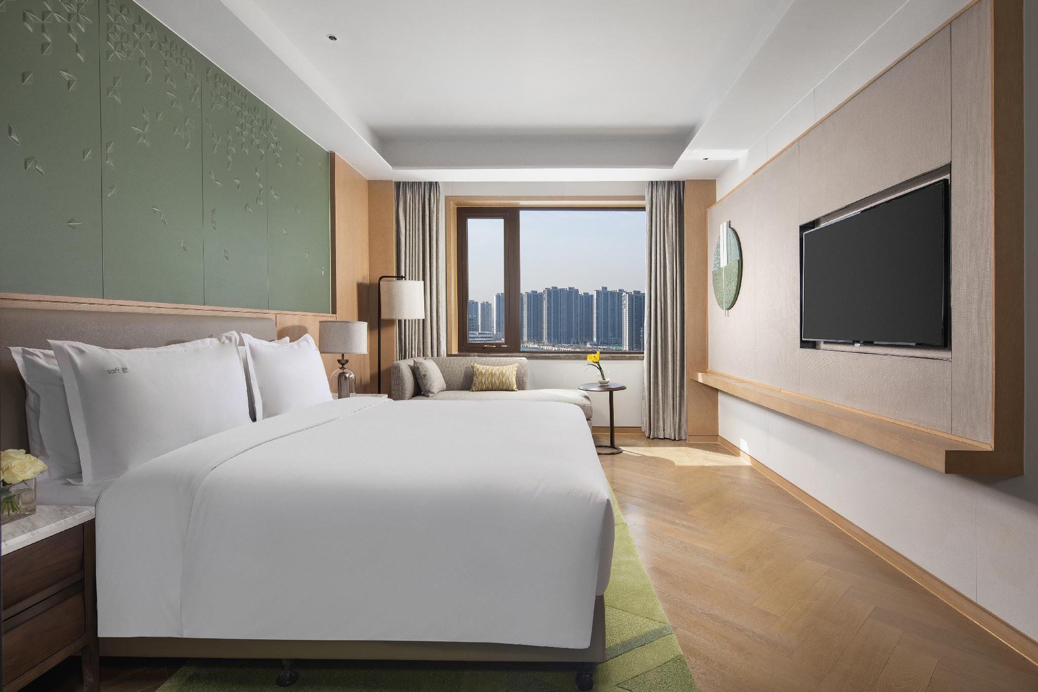 1 King Bed 1 Bedroom Suite Living Area