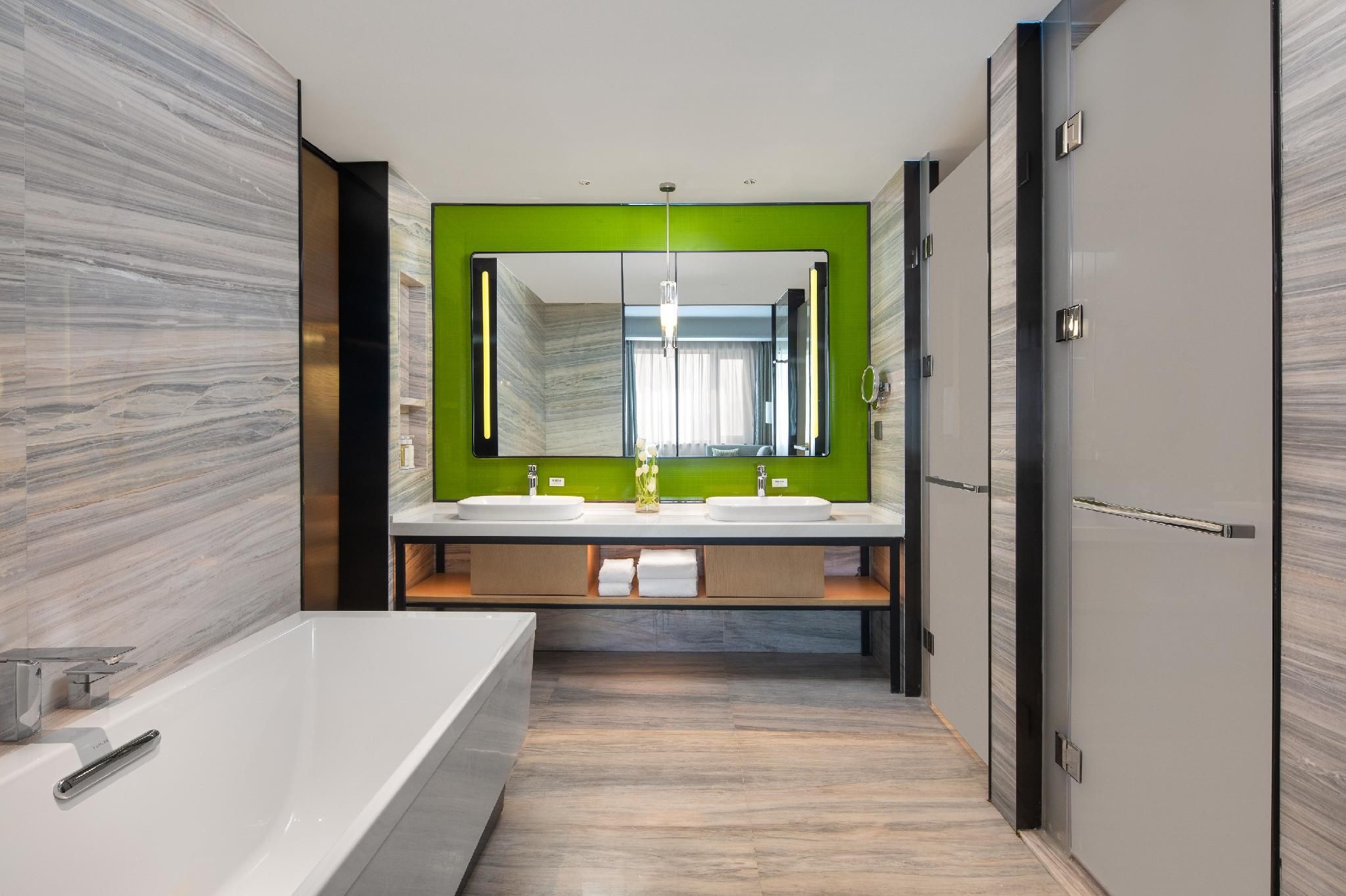 1 Bedroom Suite Top Floor
