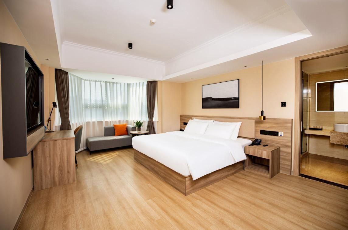 Huazhu - Deluxe Bed Room