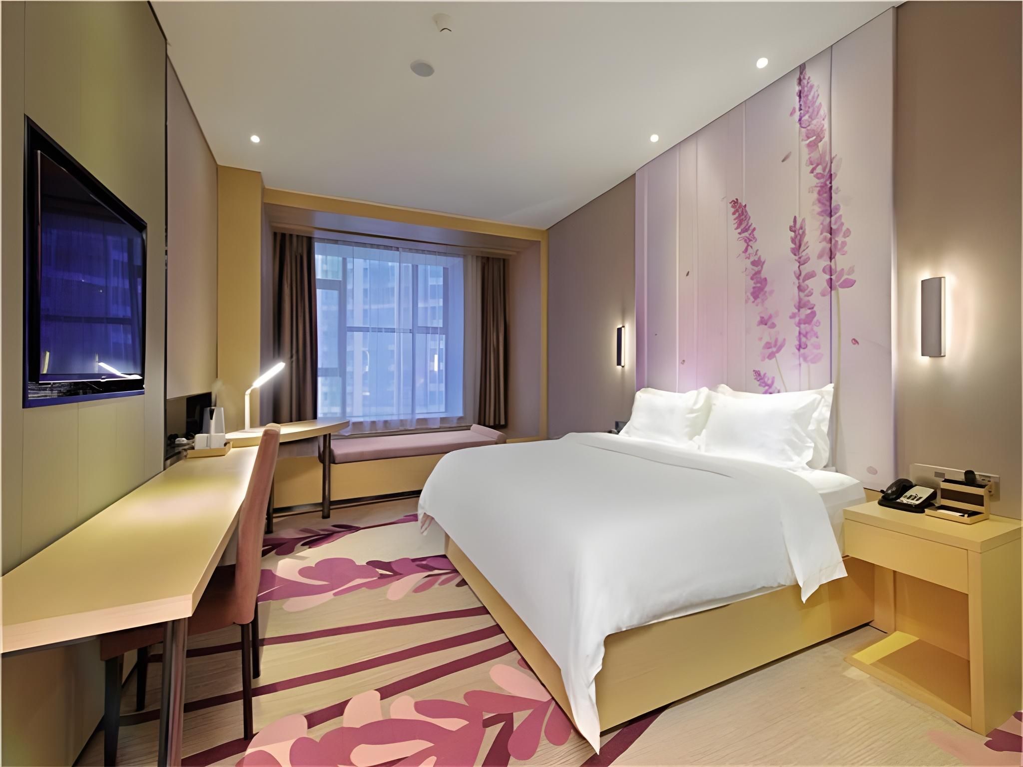 Business Queen Room