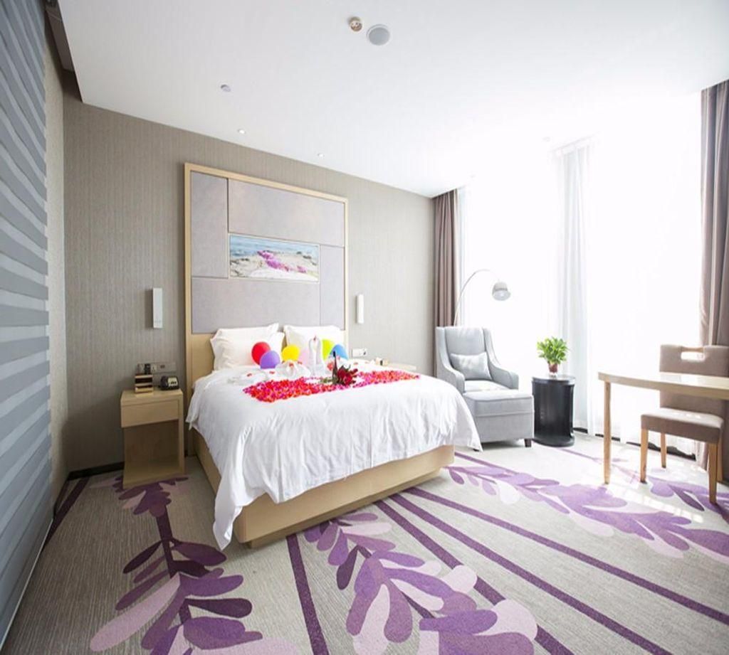 Business Queen Room