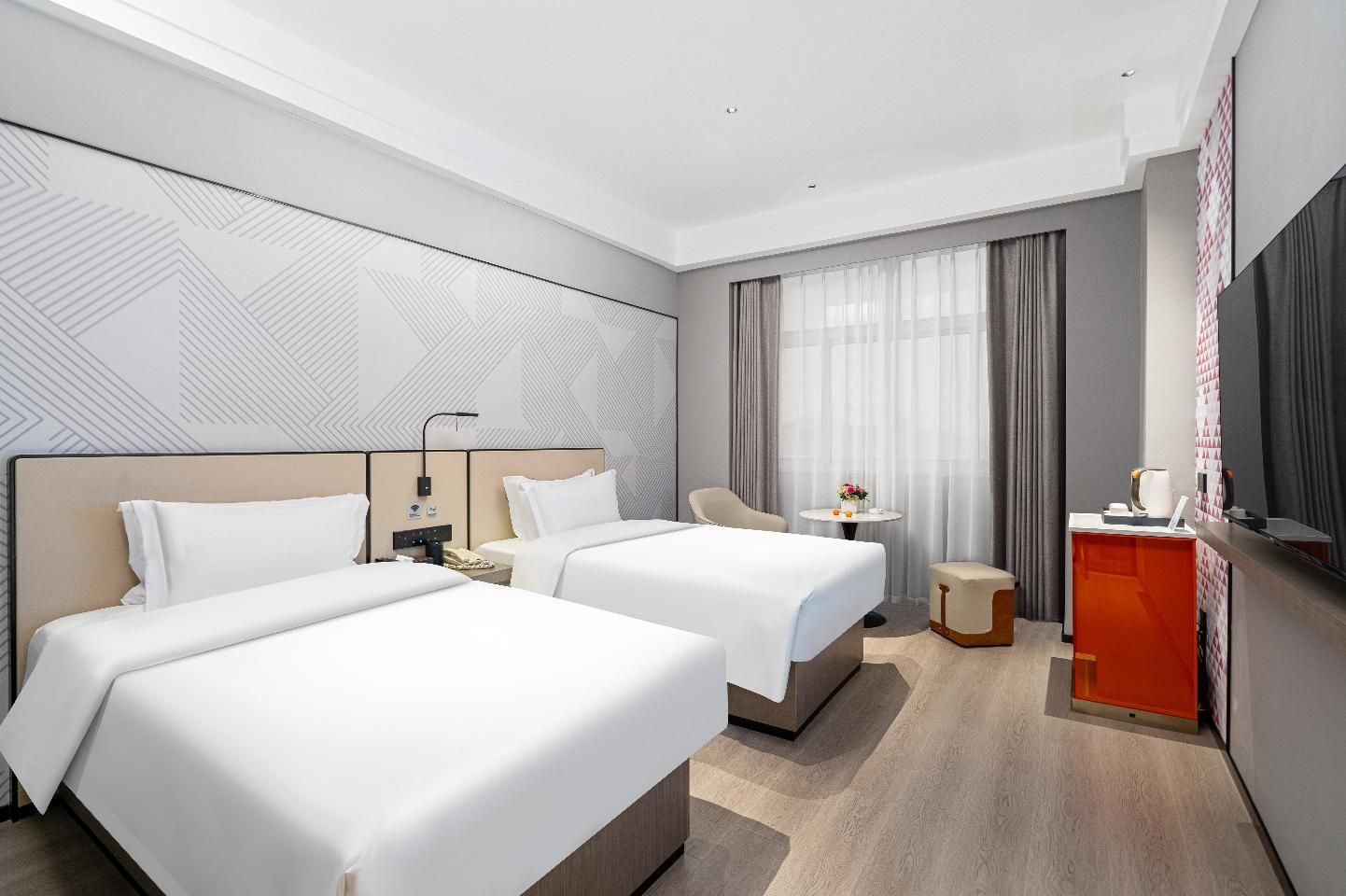 Dossen - Twin Room With City View