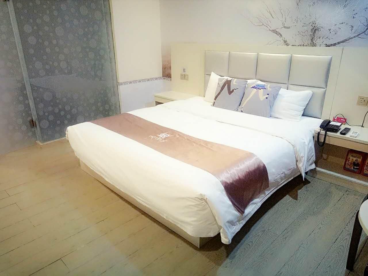 PAI Huixuan Bed Room