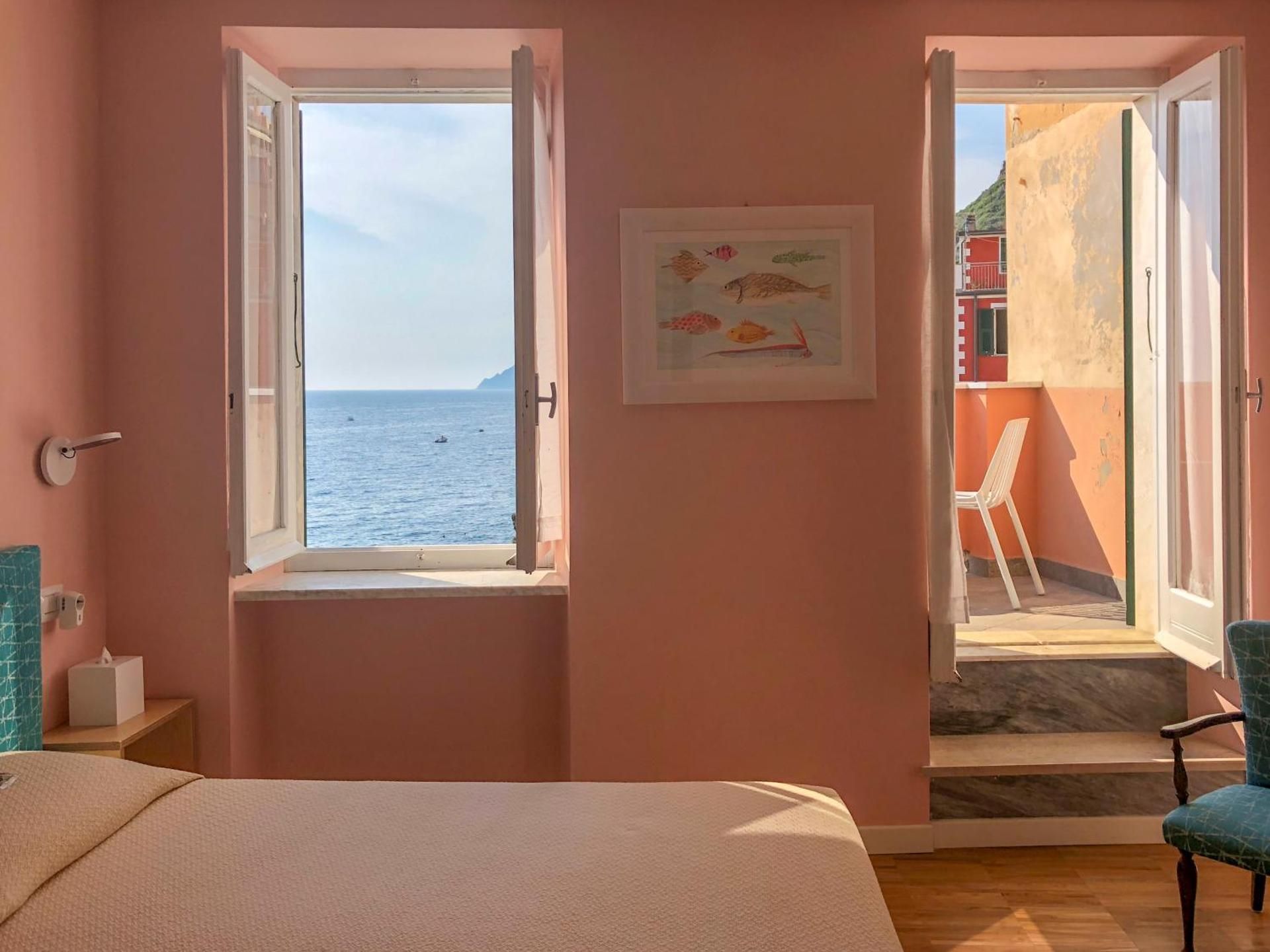 Deluxe Double Room with Balcony and Sea View
