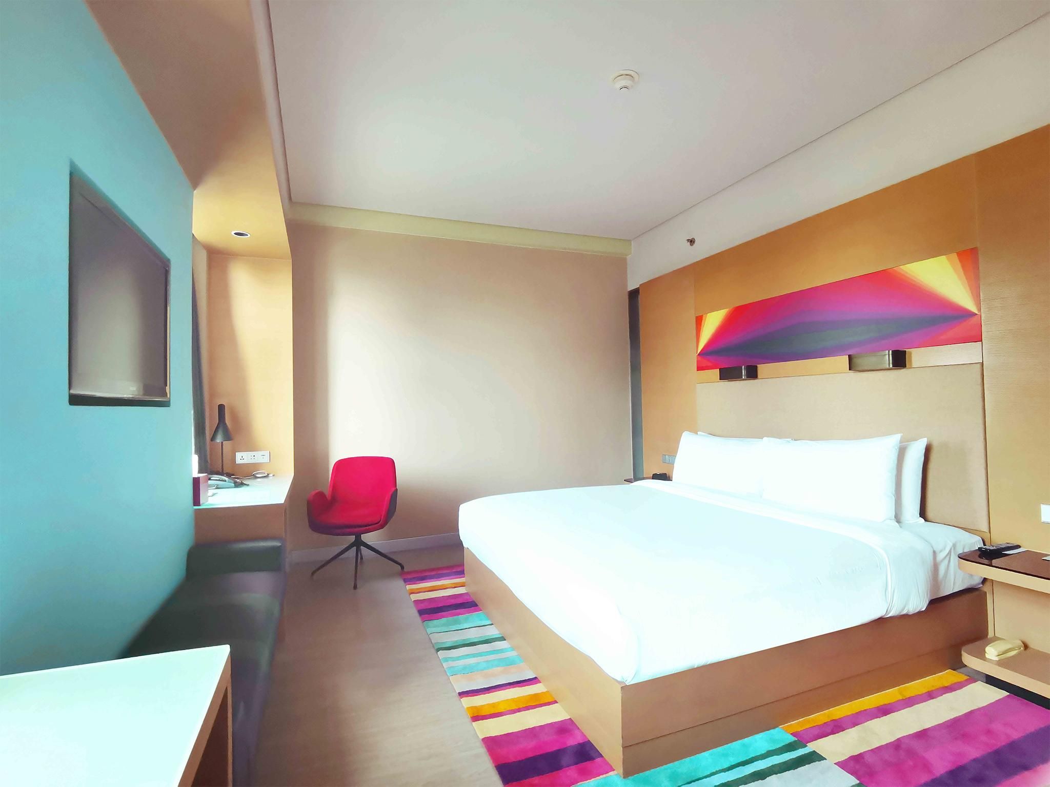 Standard Room with King Bed