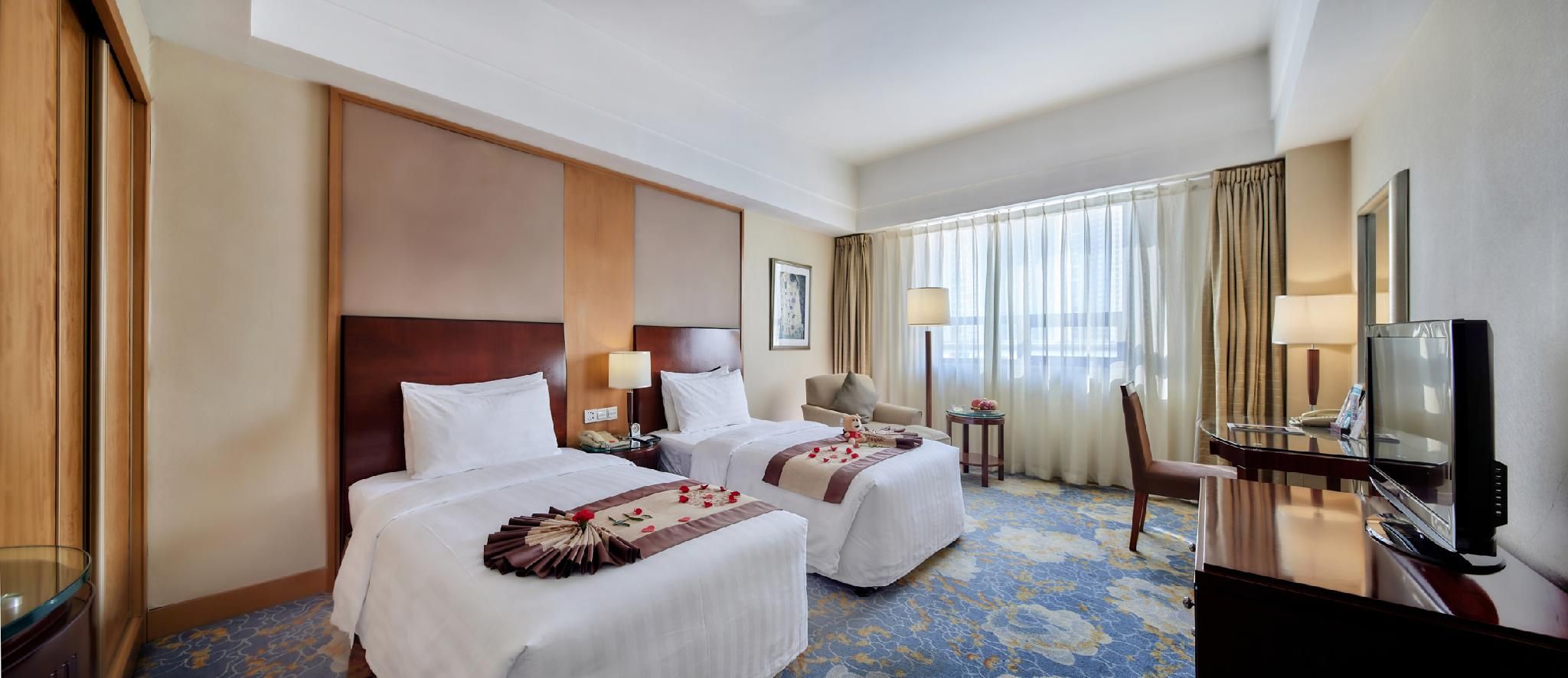 2 Bed Twin Superior Room